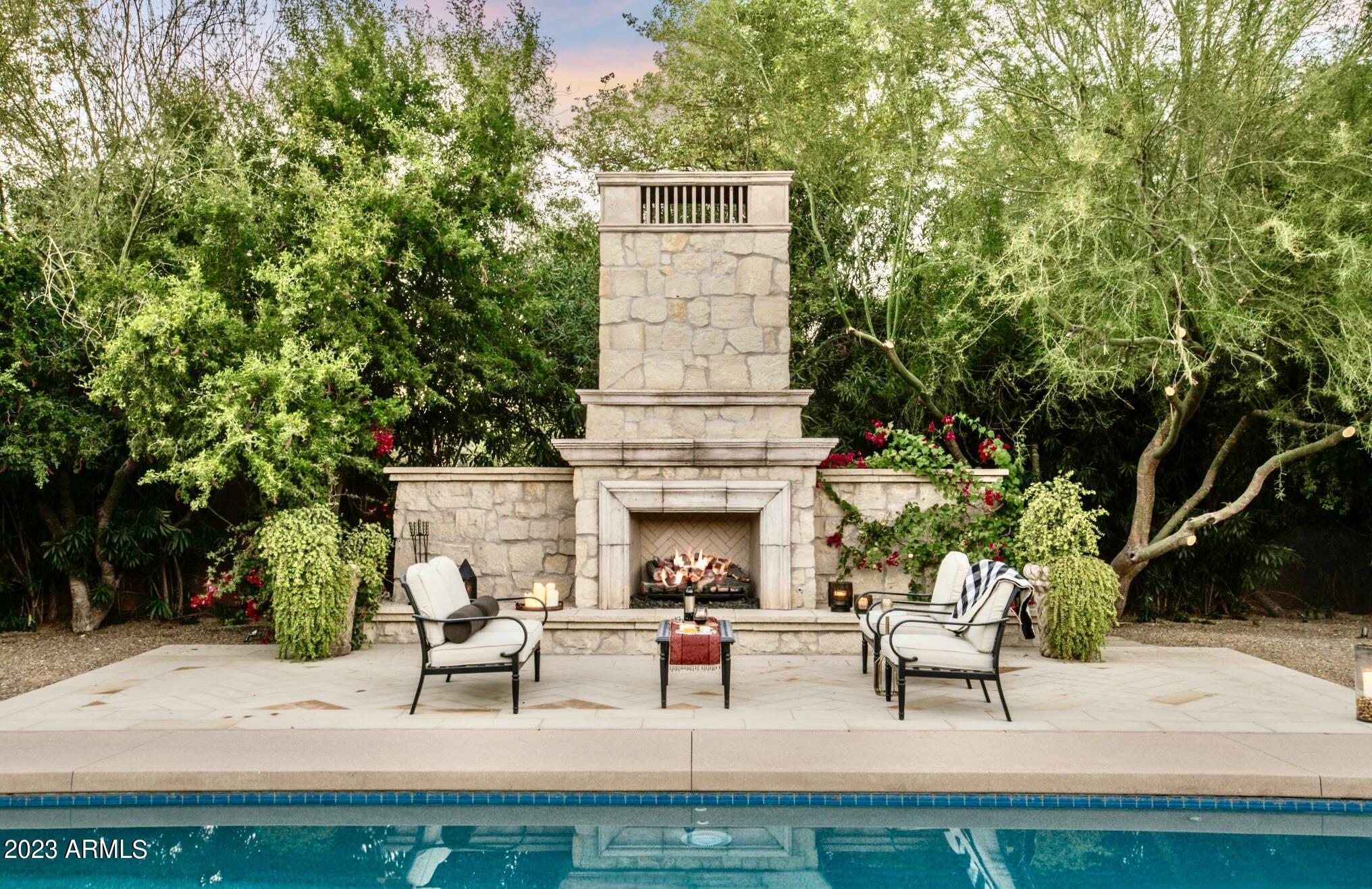 CAMELBACK COUNTRY CLUB ESTATES - Residential