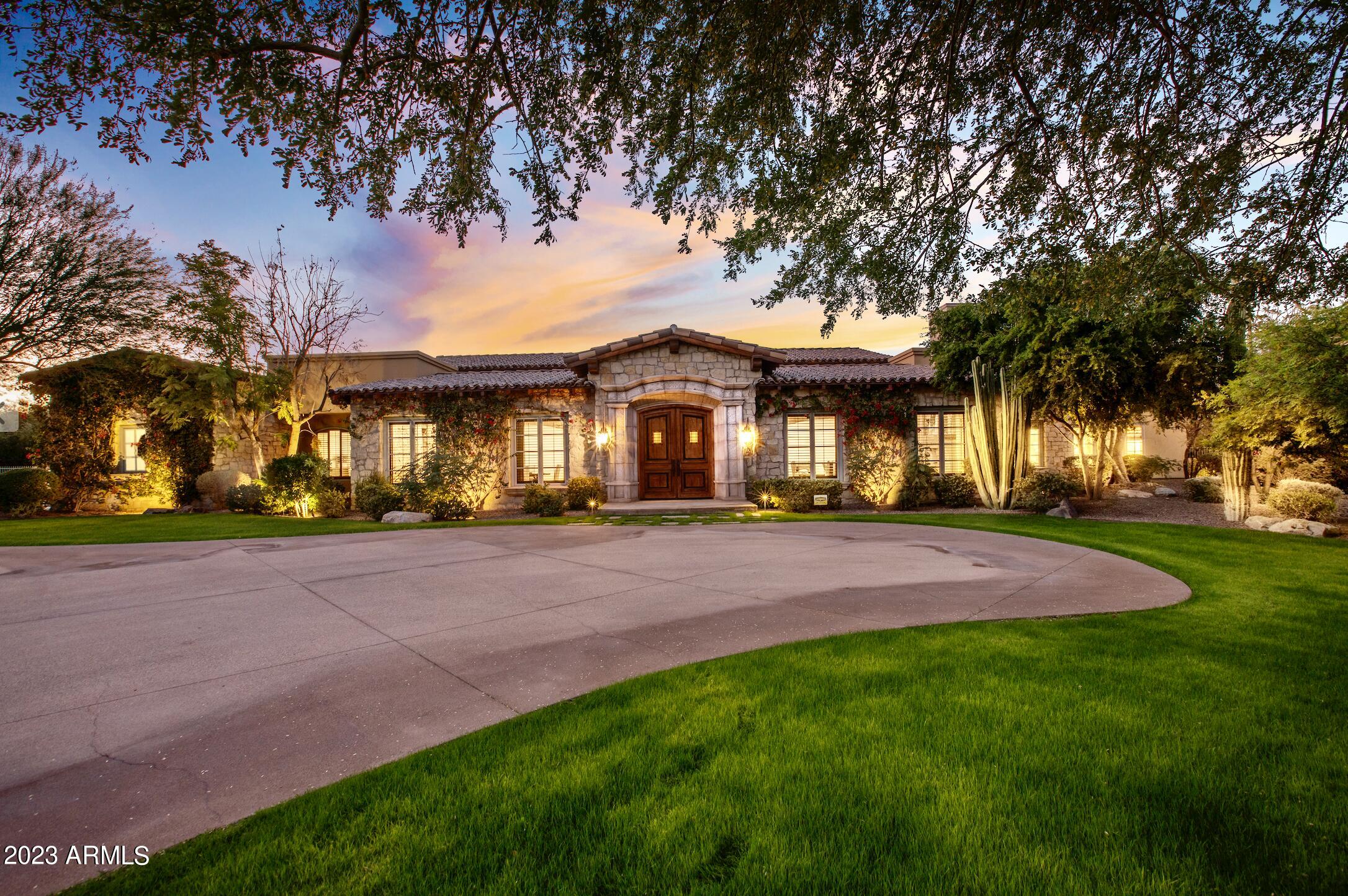 CAMELBACK COUNTRY CLUB ESTATES - Residential
