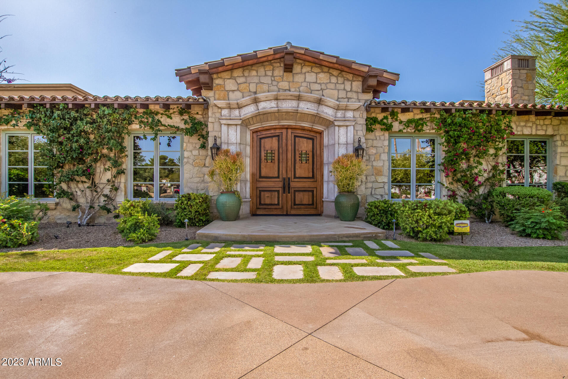 CAMELBACK COUNTRY CLUB ESTATES - Residential