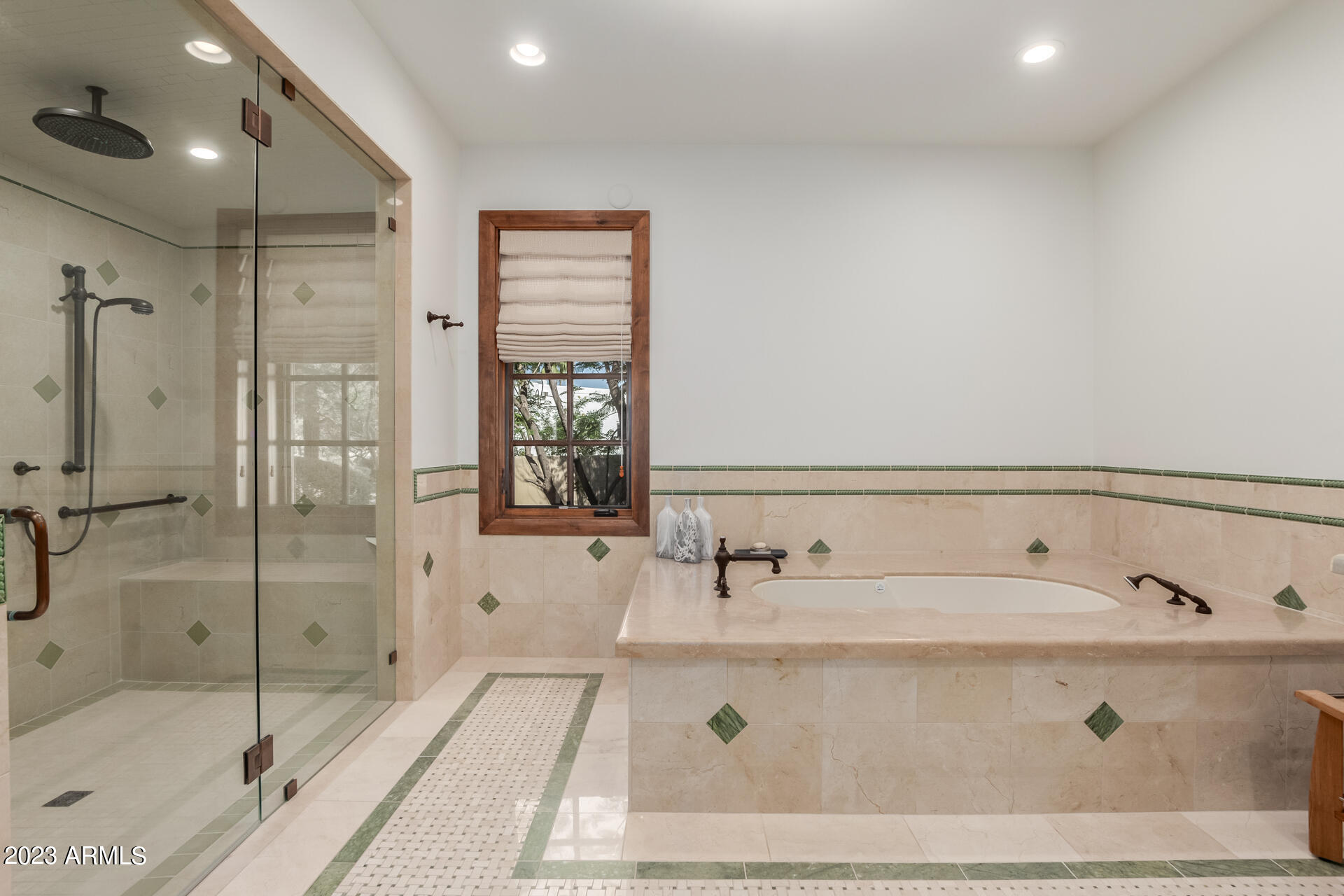 CAMELBACK COUNTRY CLUB ESTATES - Residential