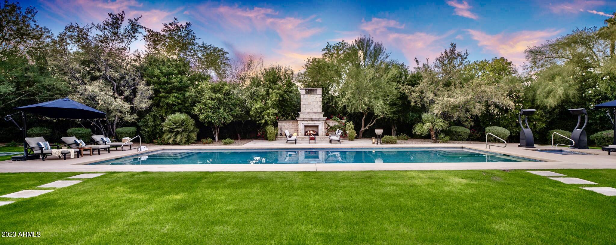CAMELBACK COUNTRY CLUB ESTATES - Residential