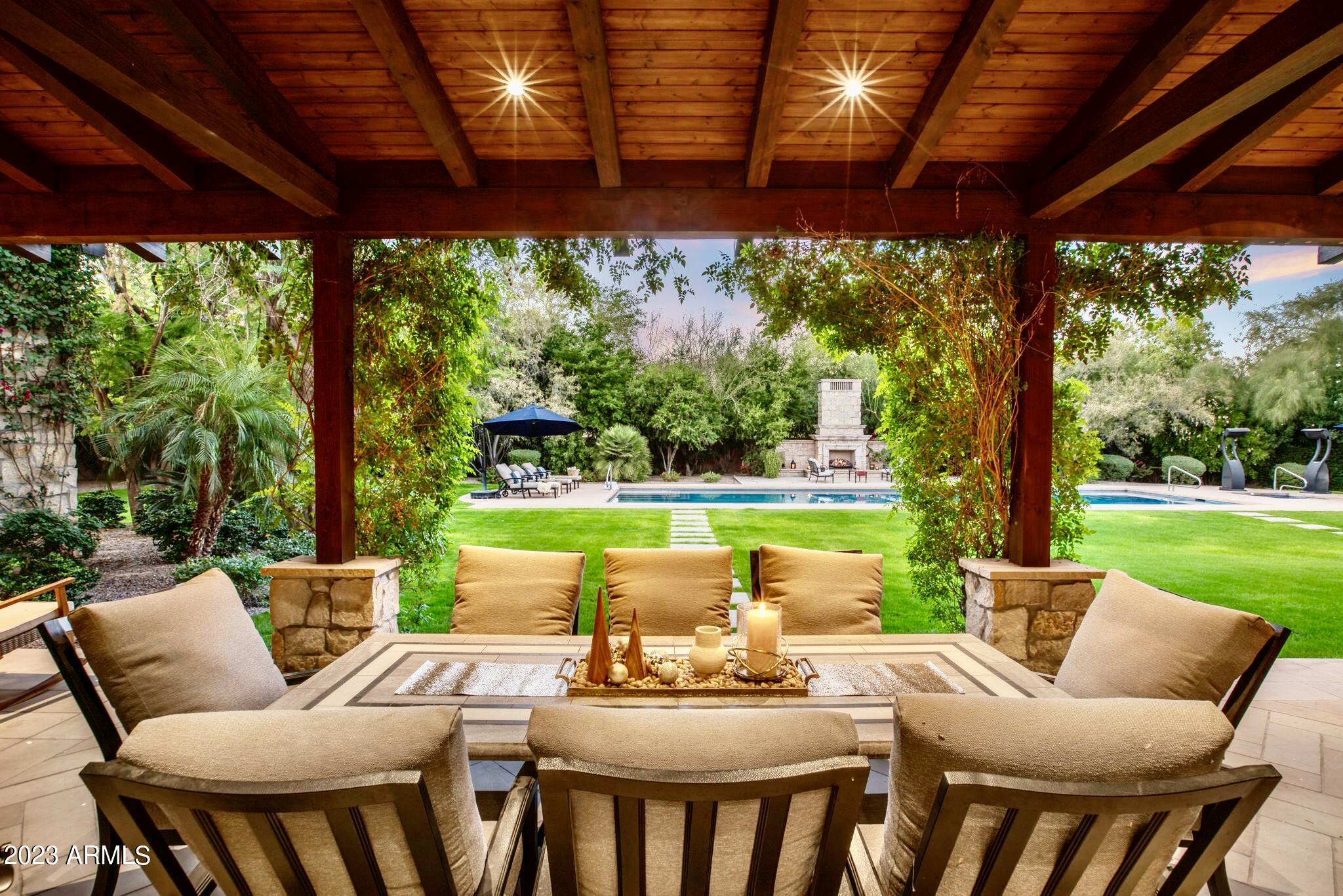 CAMELBACK COUNTRY CLUB ESTATES - Residential