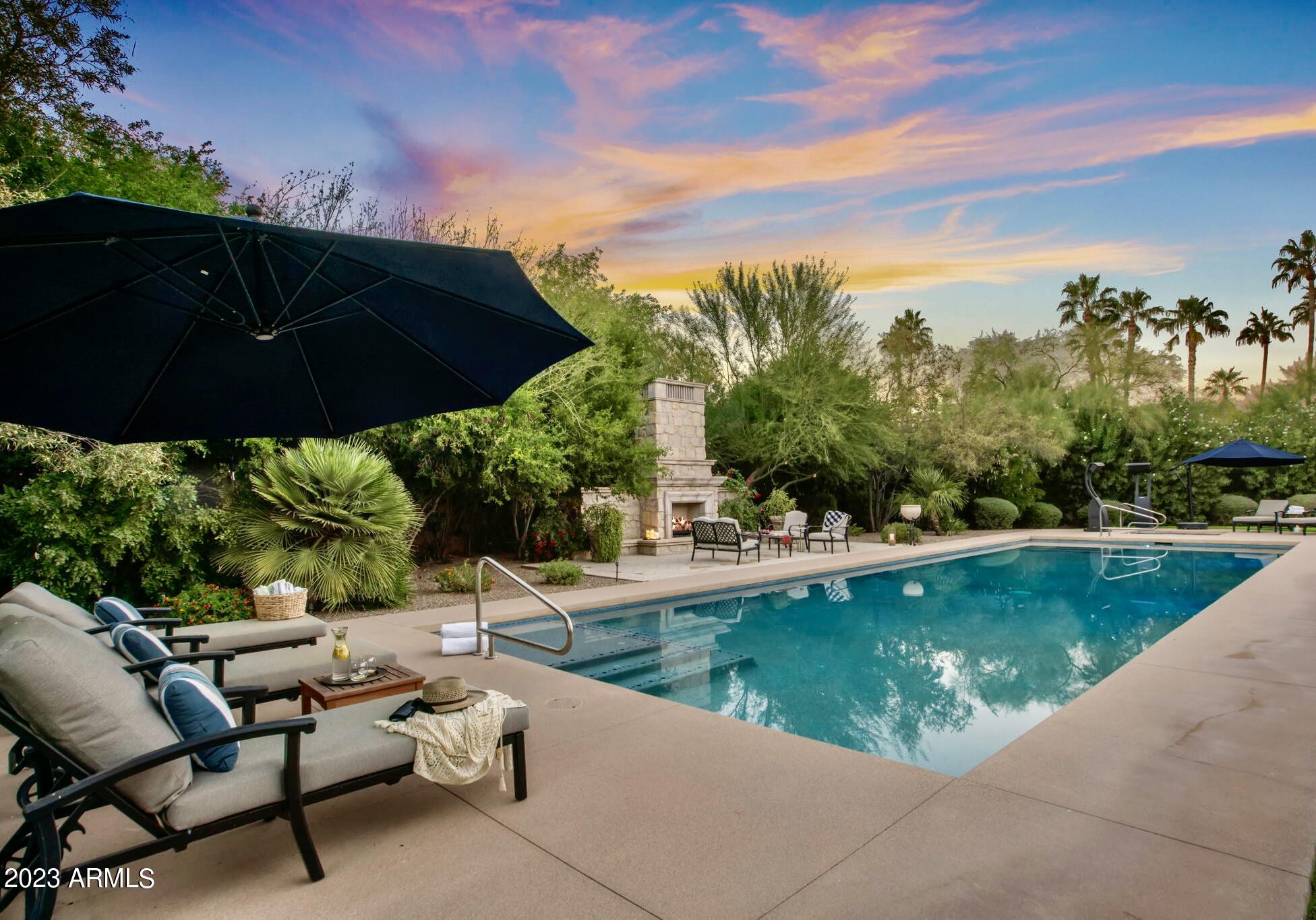 CAMELBACK COUNTRY CLUB ESTATES - Residential