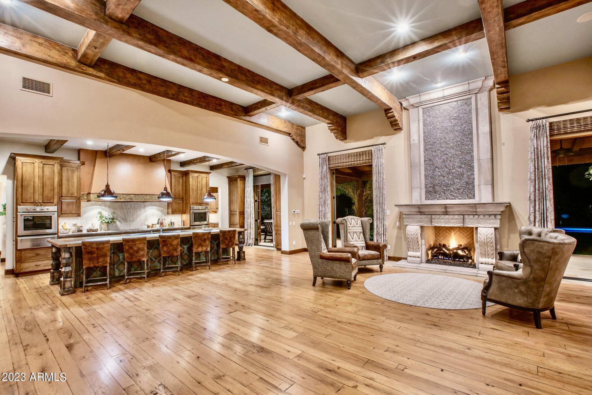 CAMELBACK COUNTRY CLUB ESTATES - Residential