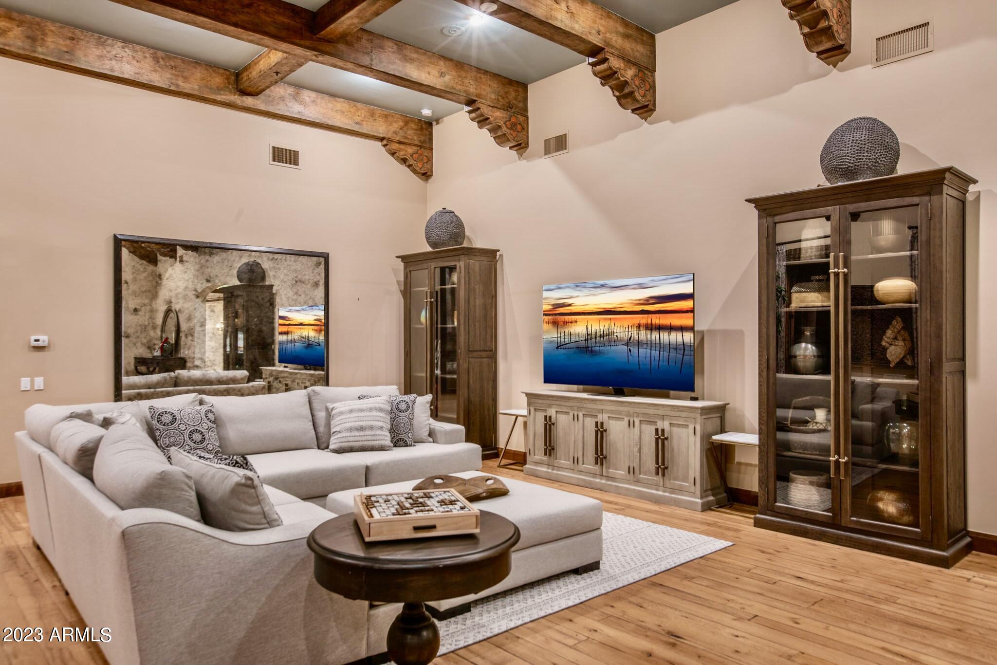 CAMELBACK COUNTRY CLUB ESTATES - Residential