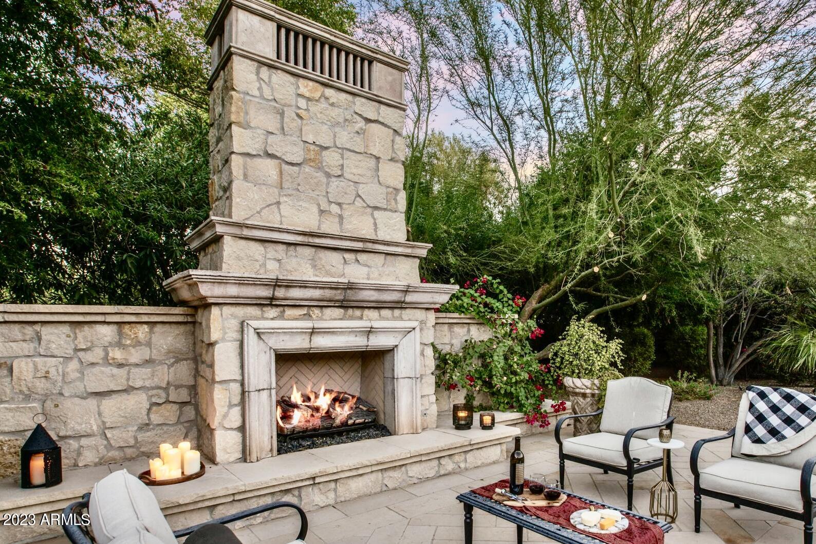 CAMELBACK COUNTRY CLUB ESTATES - Residential