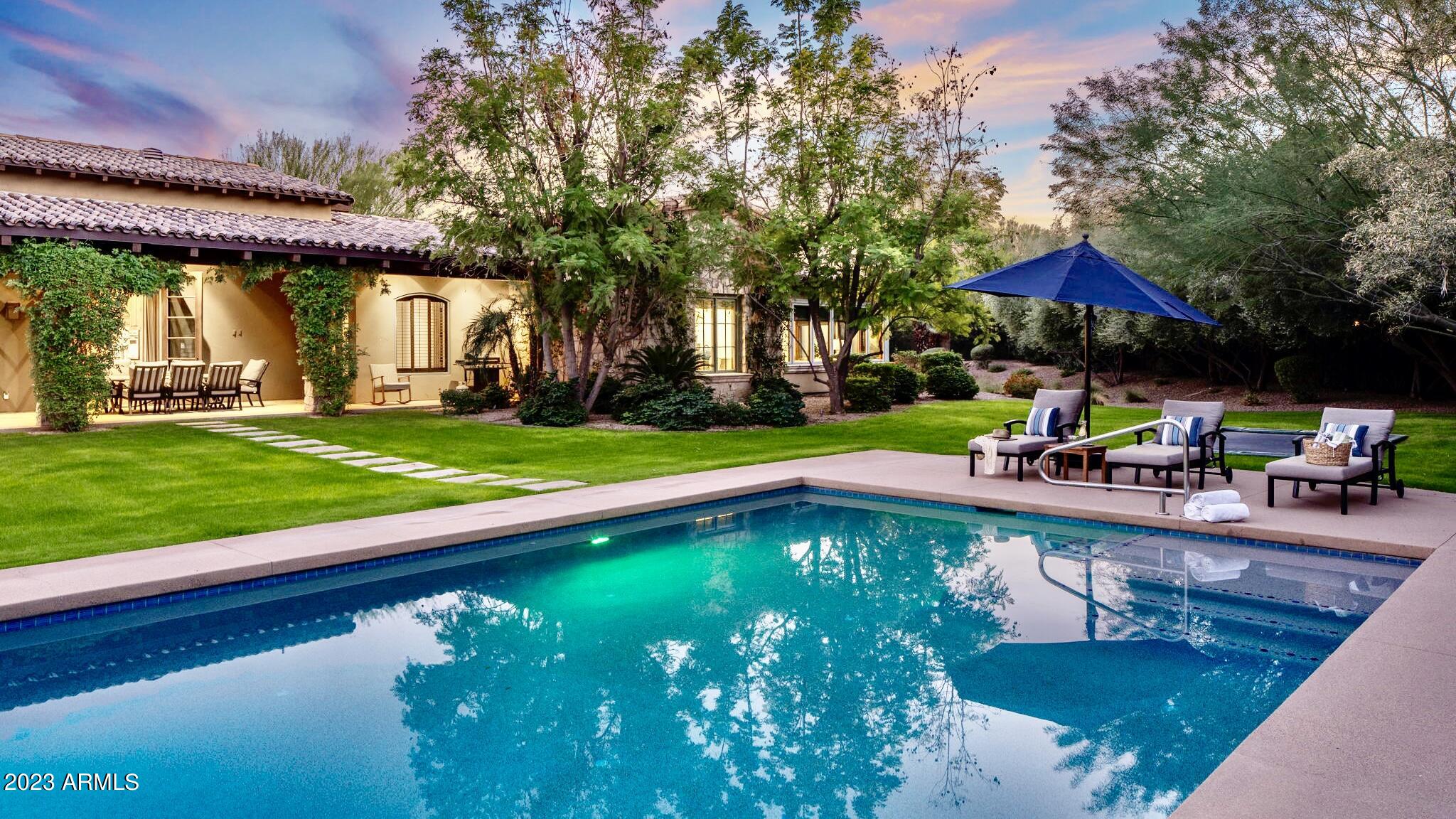 CAMELBACK COUNTRY CLUB ESTATES - Residential