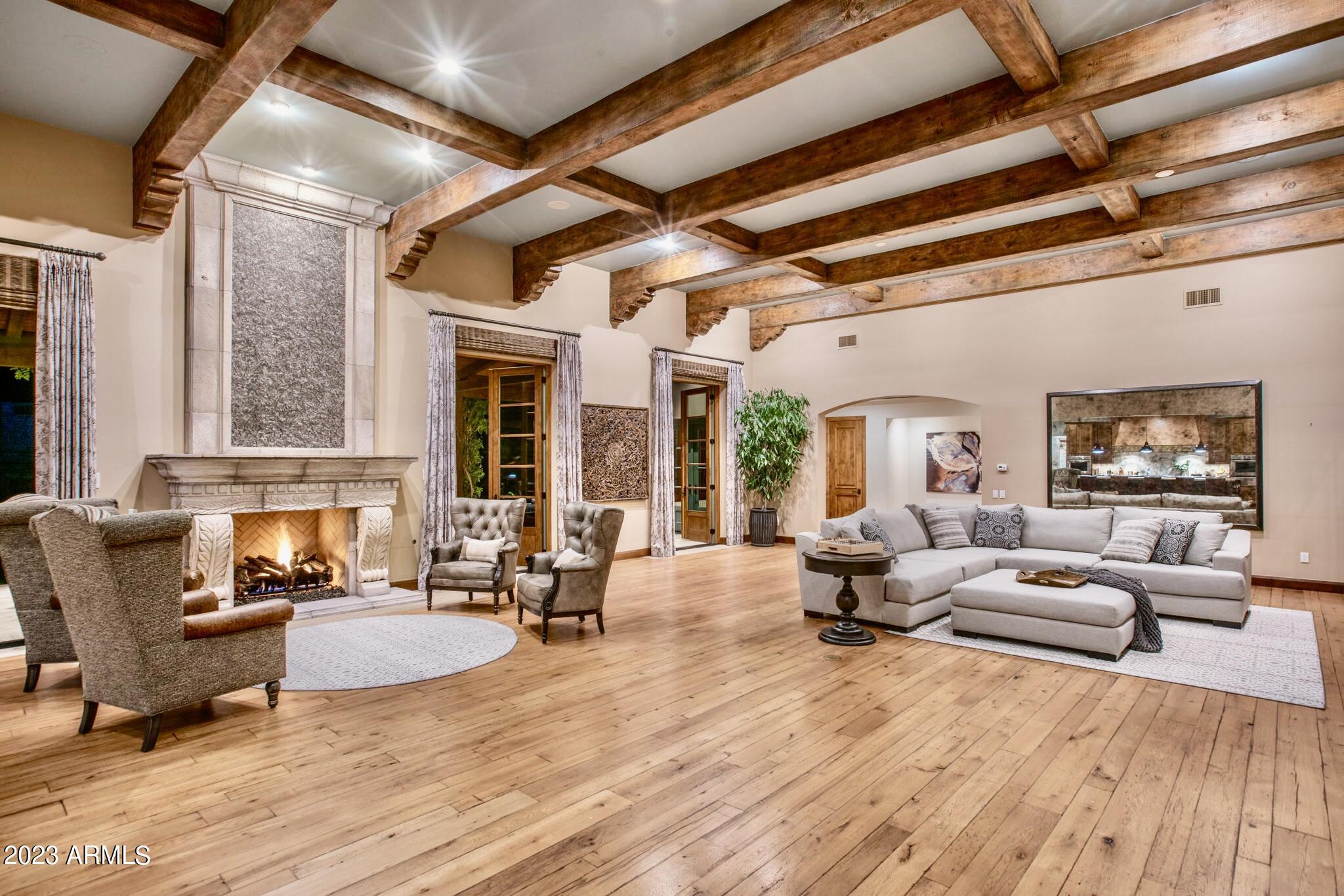 CAMELBACK COUNTRY CLUB ESTATES - Residential