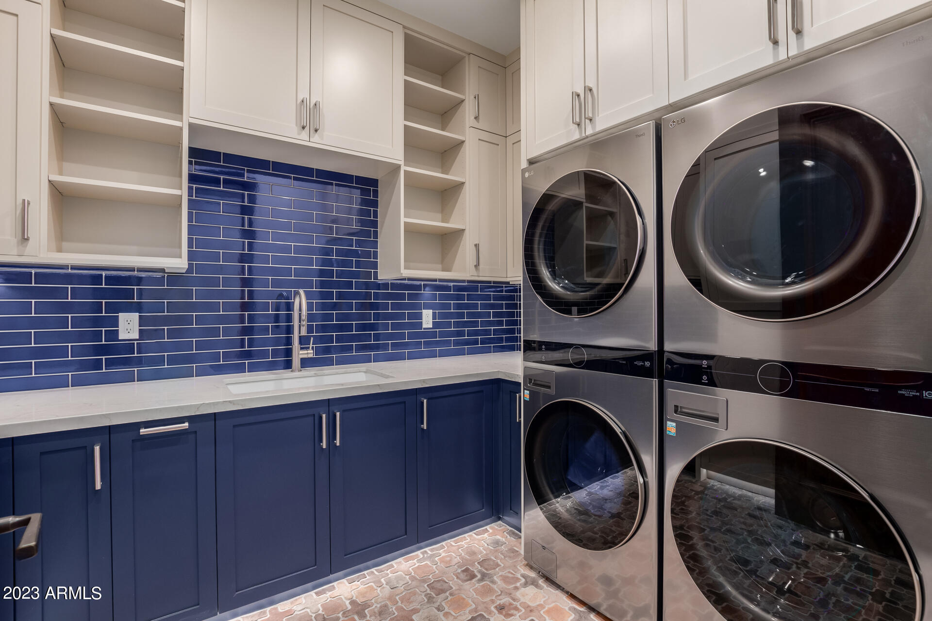 CAMELBACK COUNTRY CLUB ESTATES - Residential