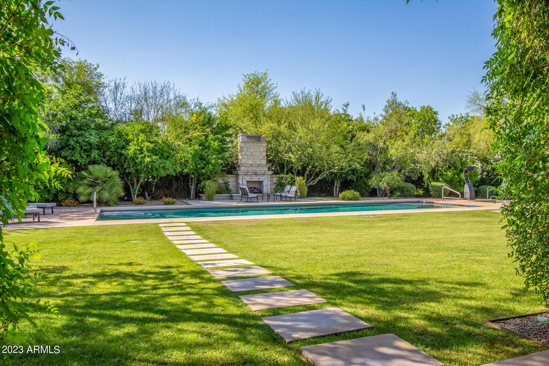 CAMELBACK COUNTRY CLUB ESTATES - Residential