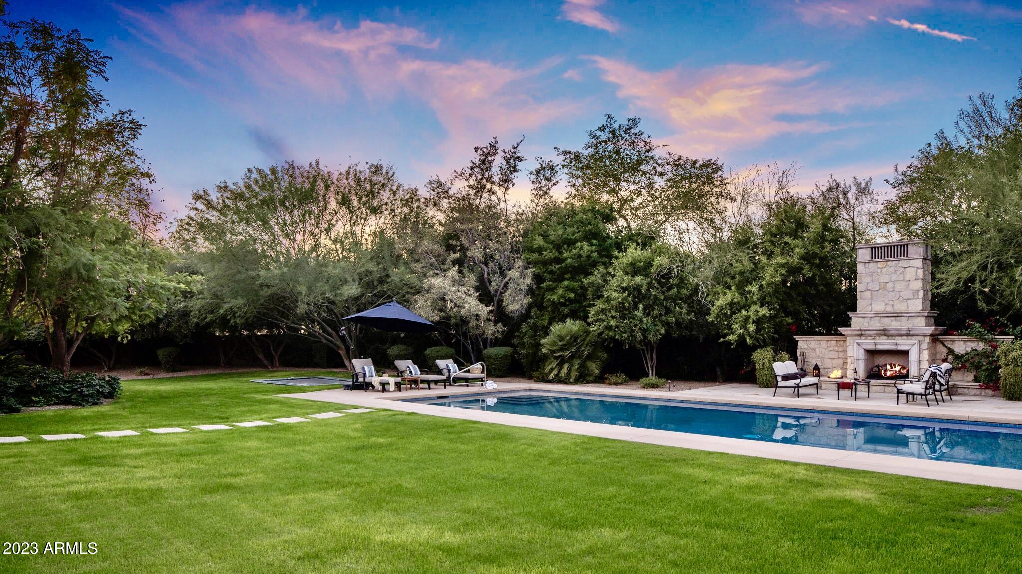 CAMELBACK COUNTRY CLUB ESTATES - Residential