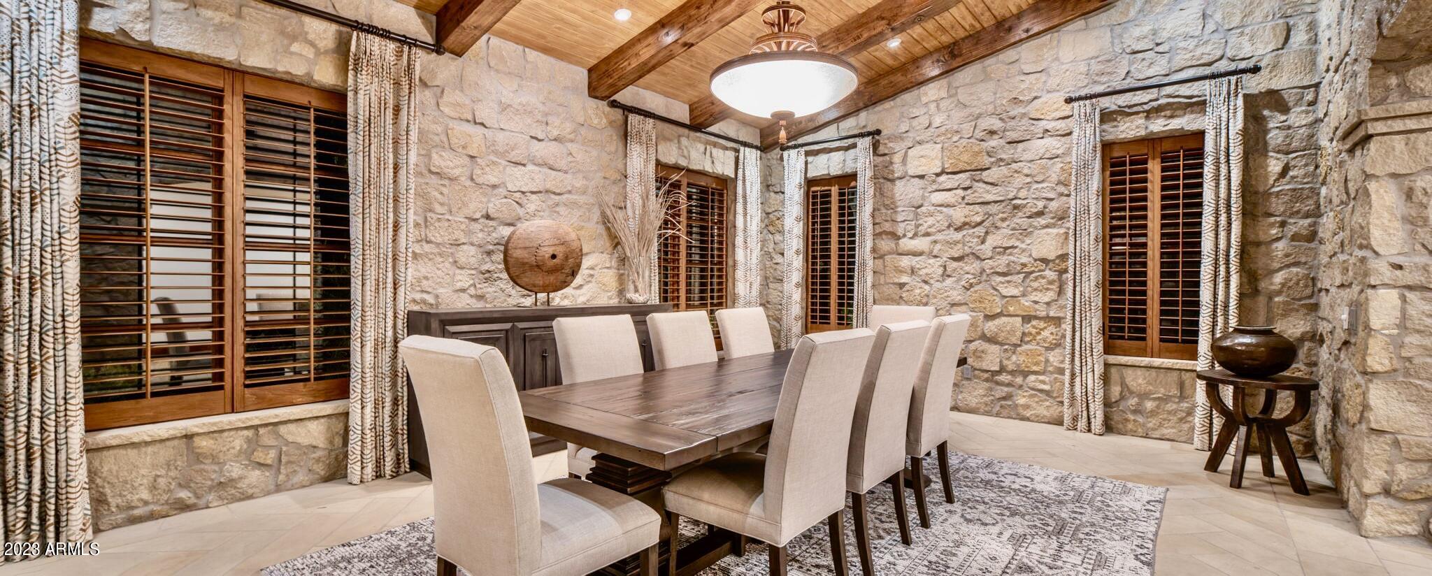 CAMELBACK COUNTRY CLUB ESTATES - Residential