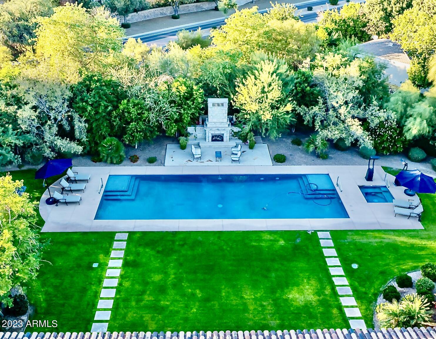 CAMELBACK COUNTRY CLUB ESTATES - Residential