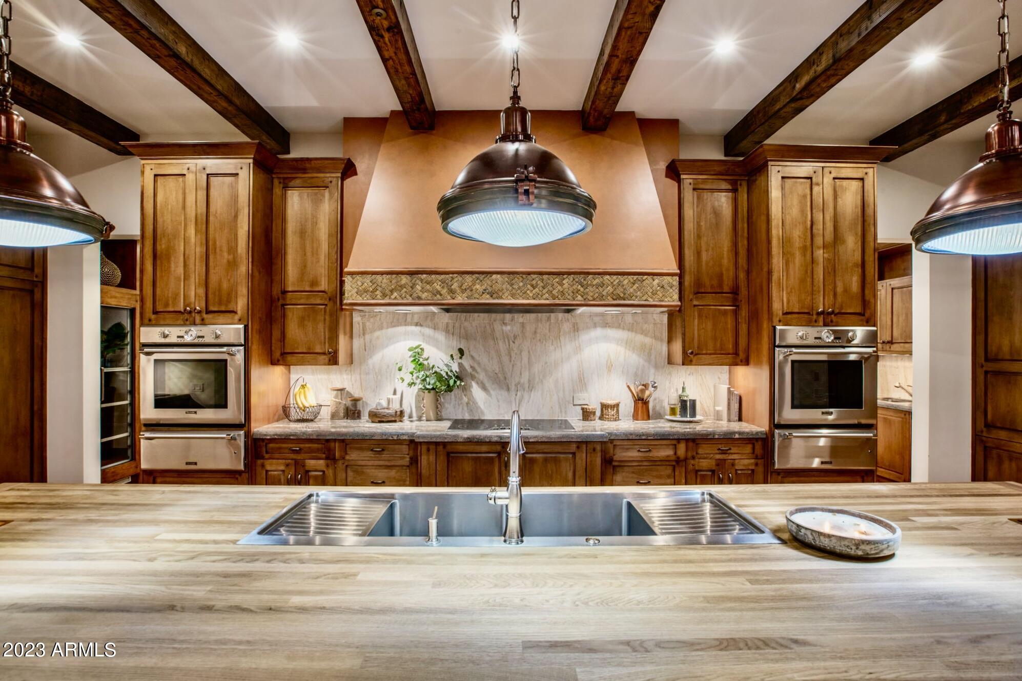 CAMELBACK COUNTRY CLUB ESTATES - Residential