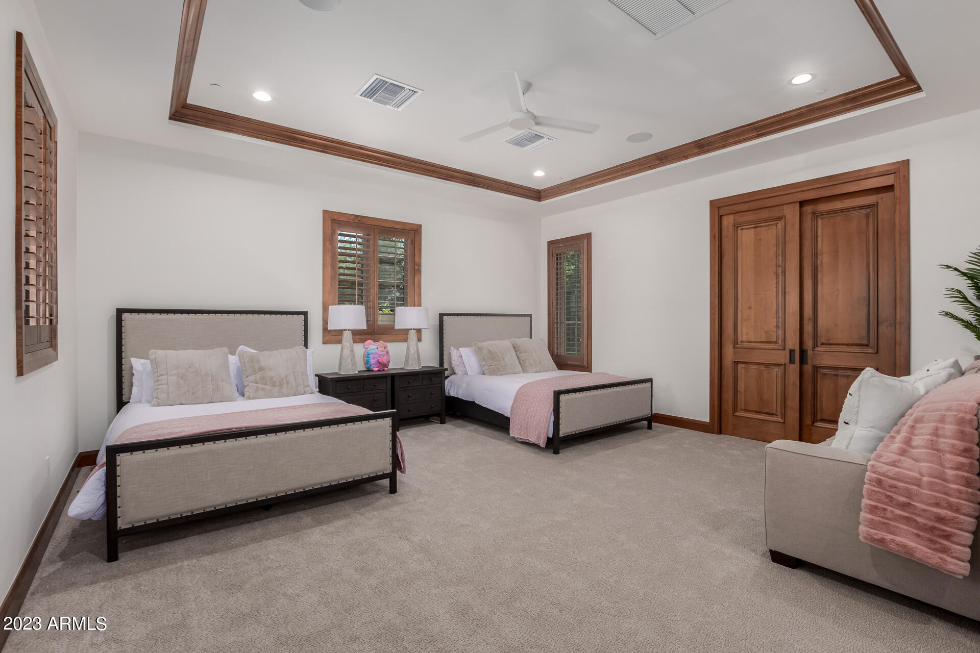 CAMELBACK COUNTRY CLUB ESTATES - Residential