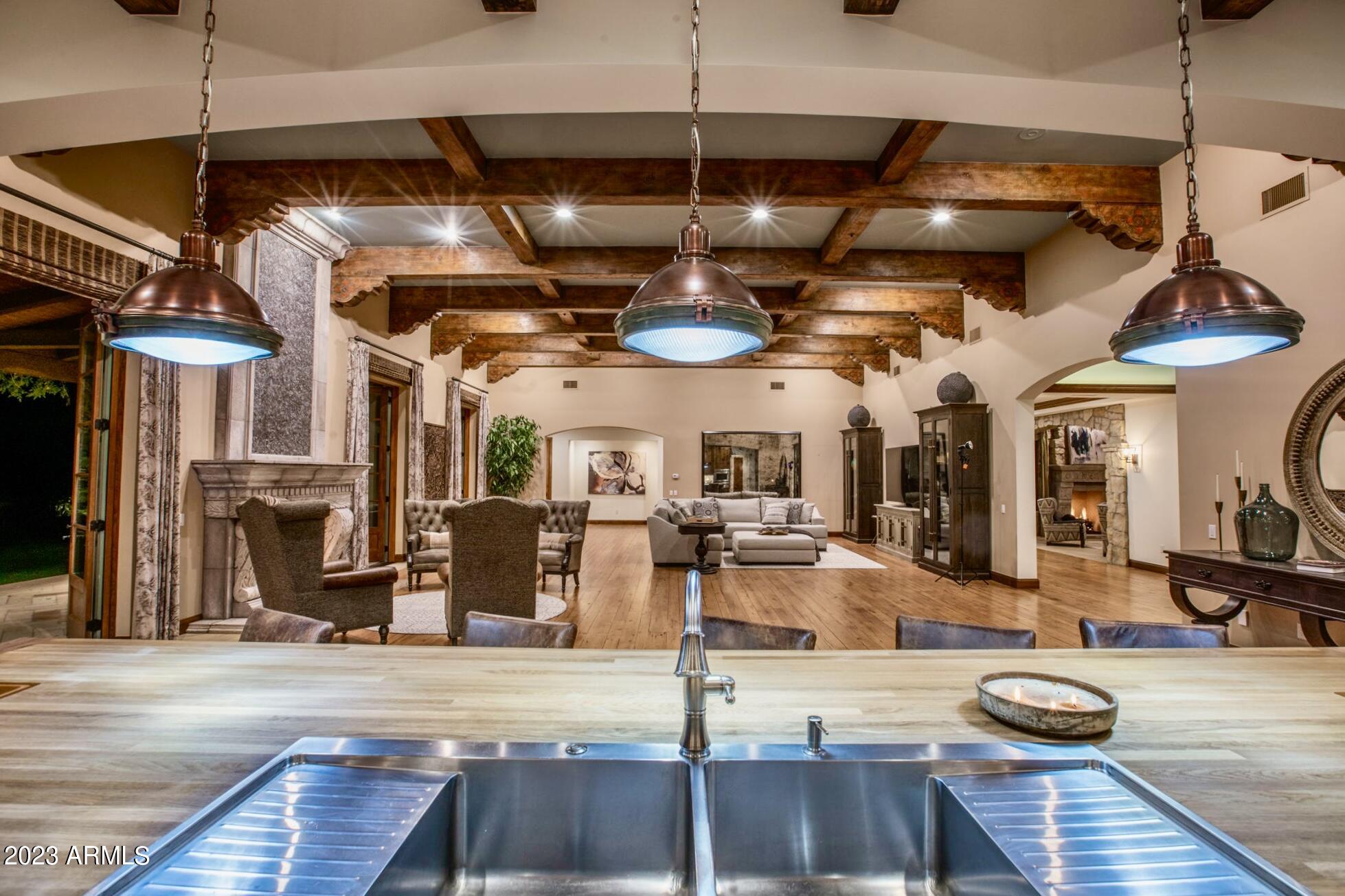 CAMELBACK COUNTRY CLUB ESTATES - Residential