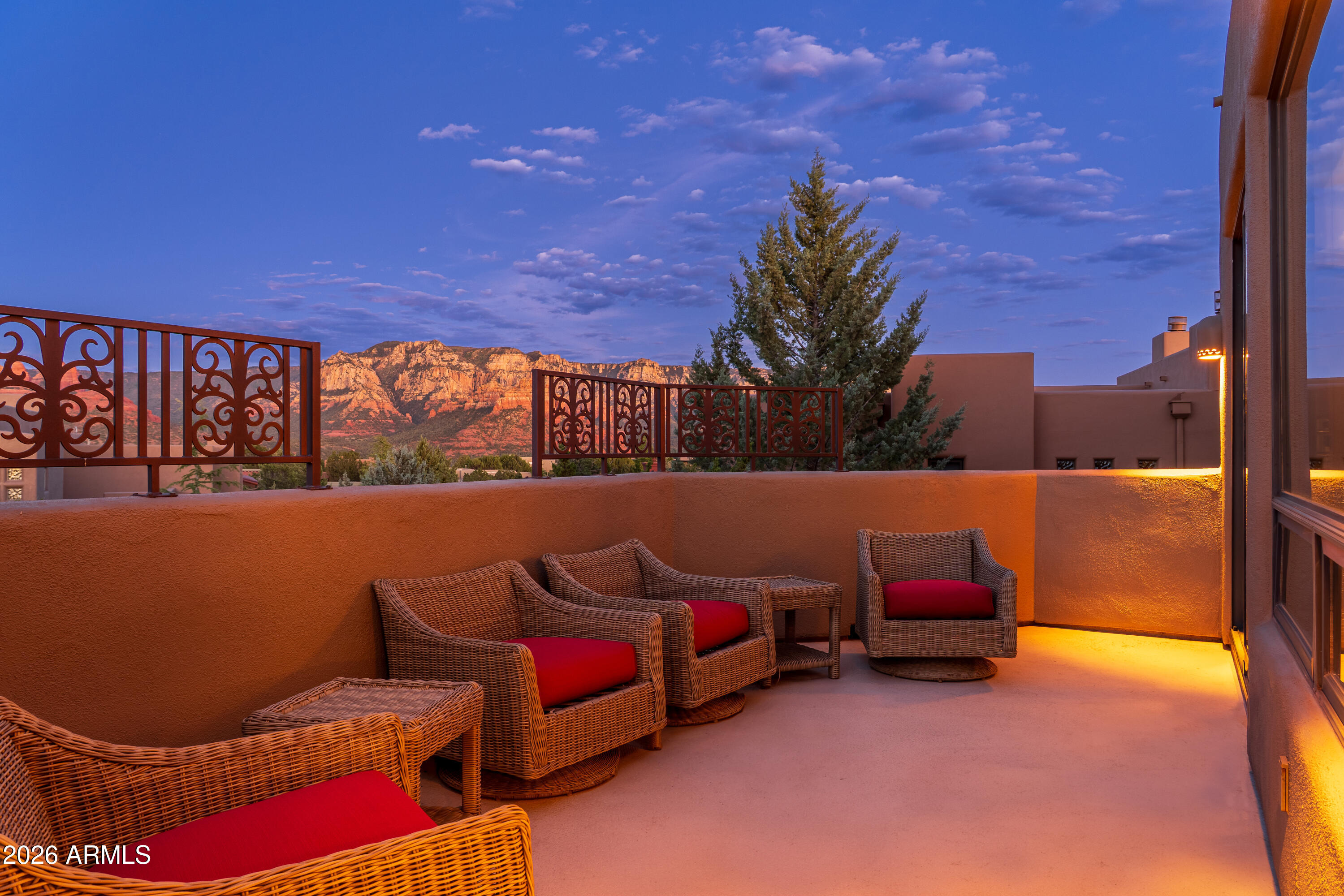 CASA CONTENTA - Residential