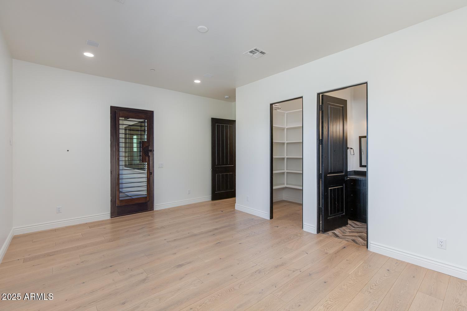 PINNACLE PEAK PLACE - Residential