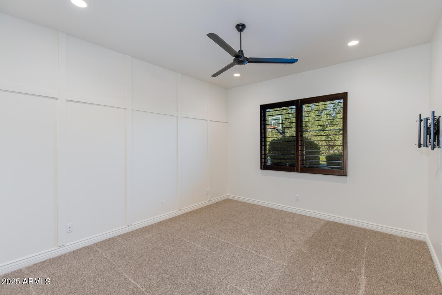 PINNACLE PEAK PLACE - Residential