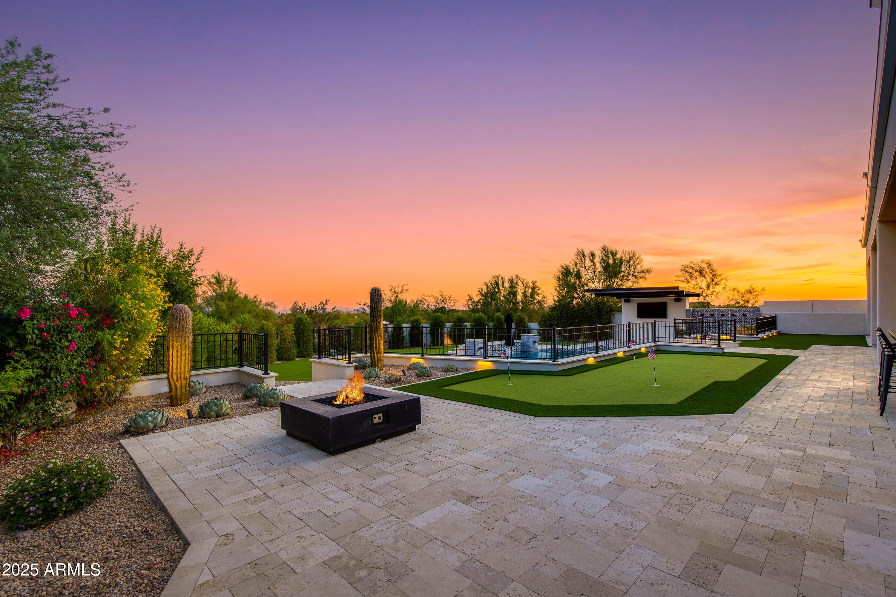 PINNACLE PEAK PLACE - Residential
