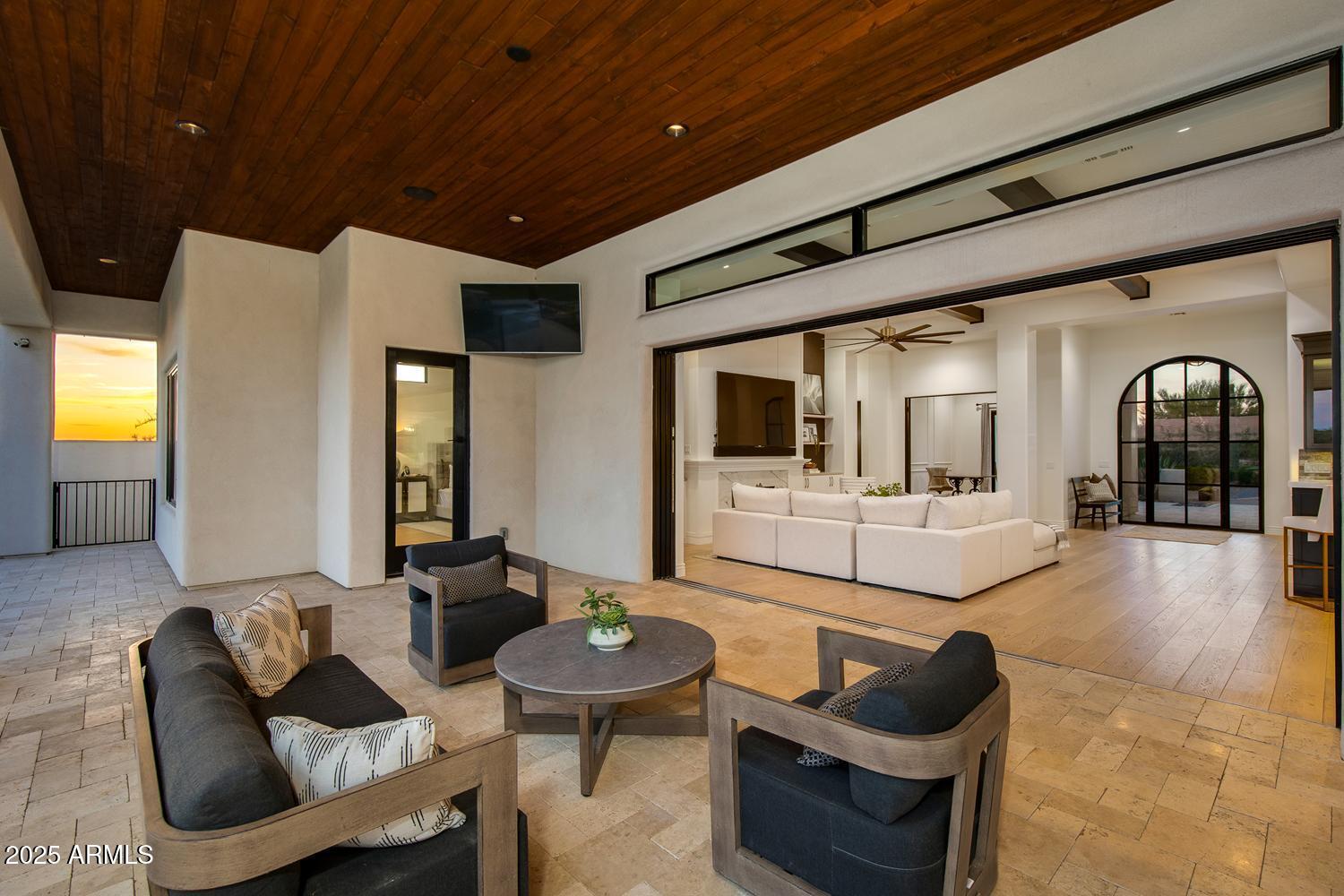 PINNACLE PEAK PLACE - Residential