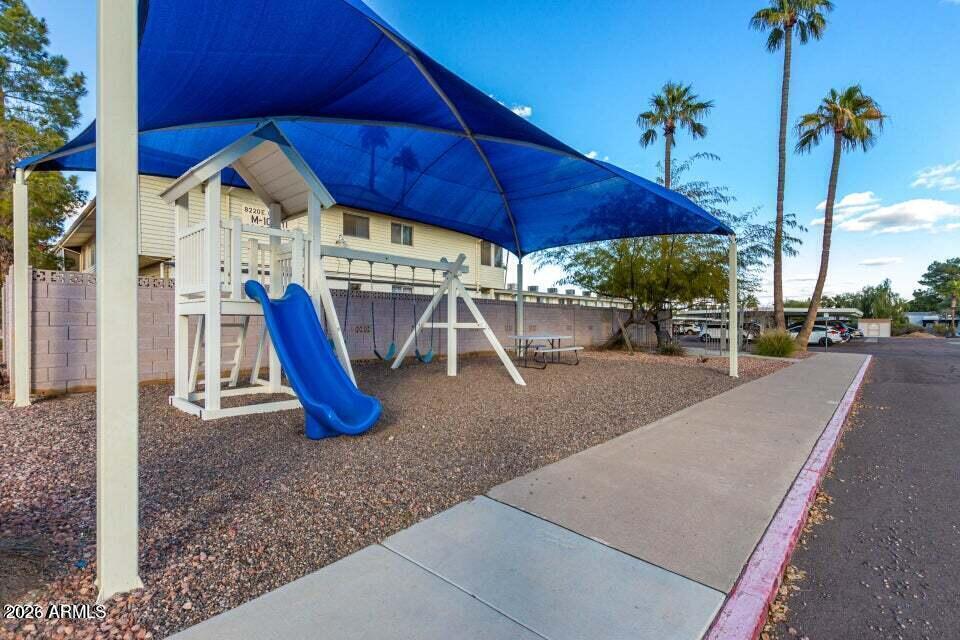 SCOTTSDALE EAST HOMES - Residential