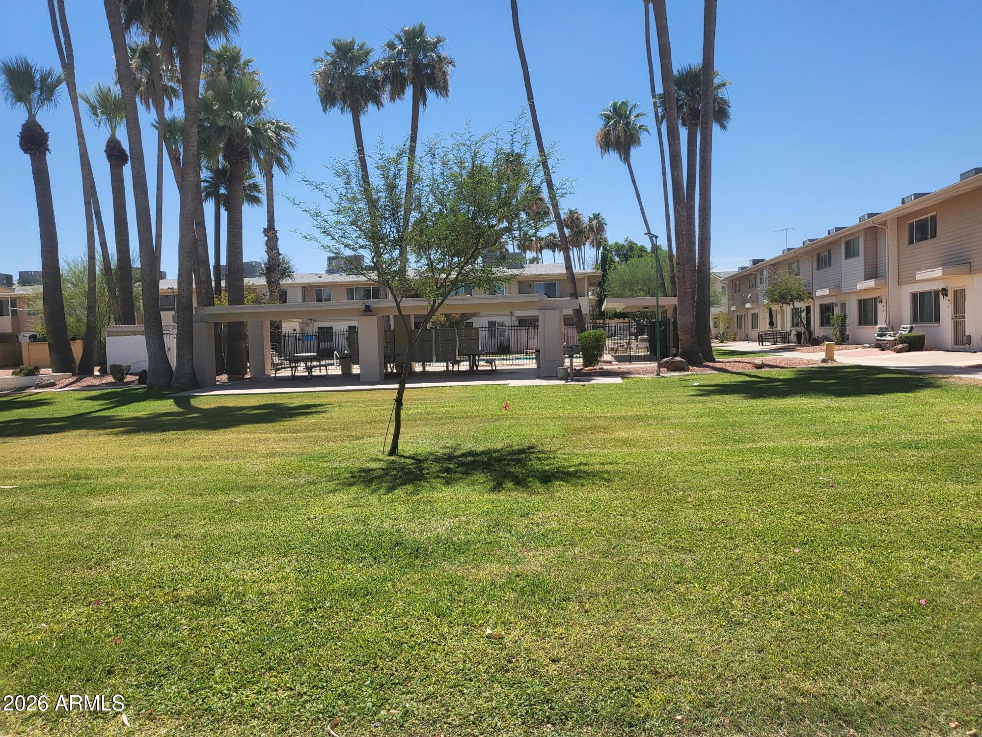 SCOTTSDALE EAST HOMES - Residential