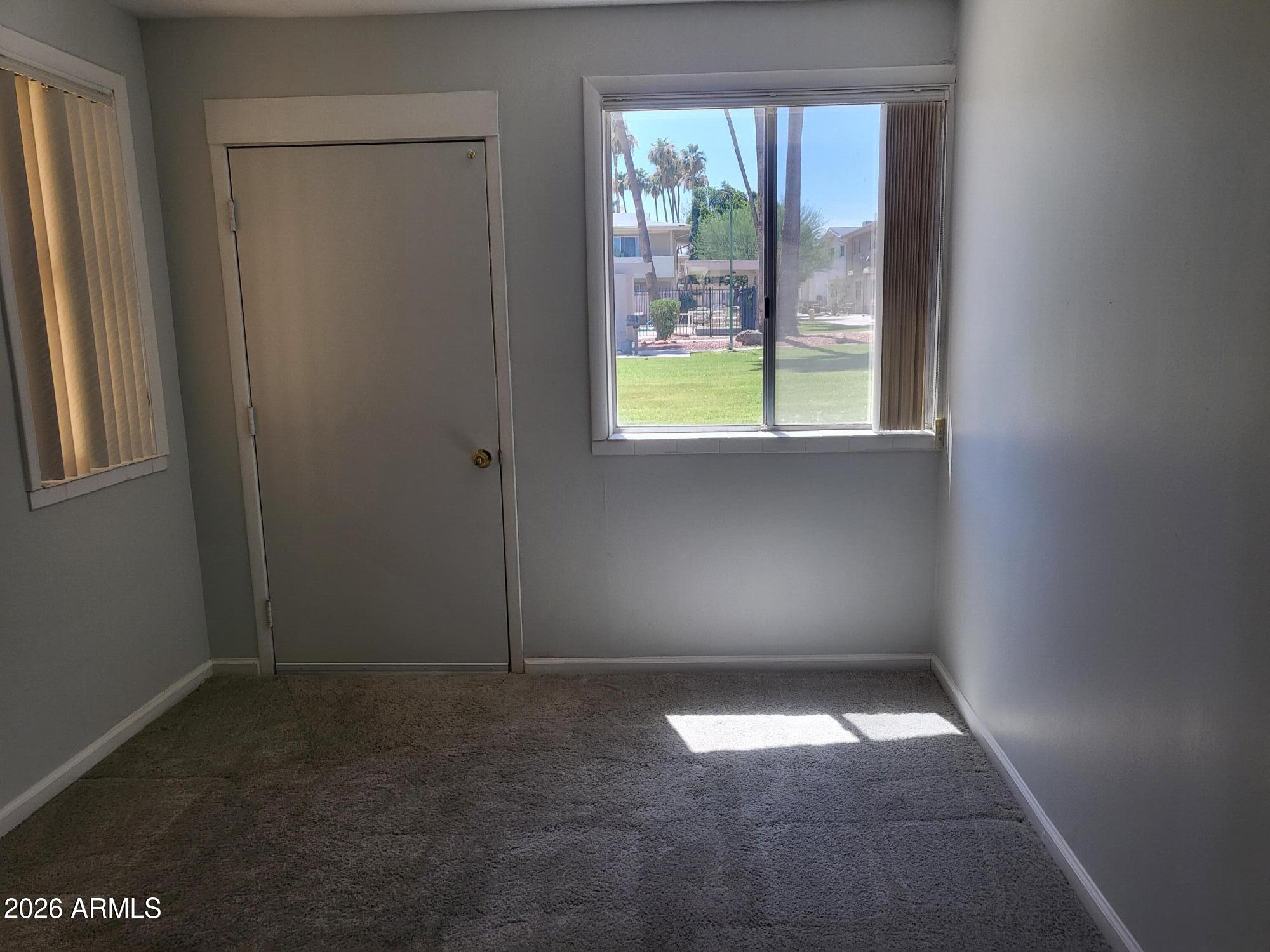 SCOTTSDALE EAST HOMES - Residential
