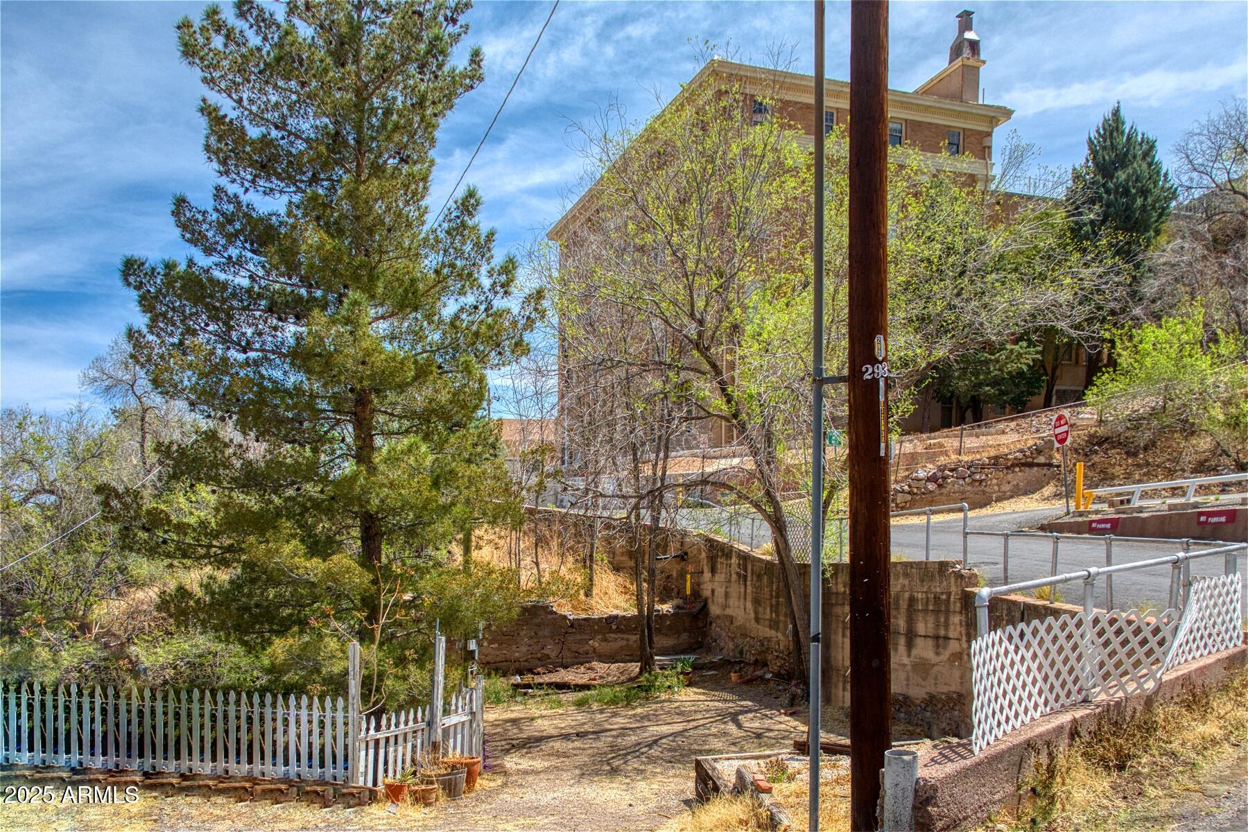 HIGGINS HILL ADDITION - Land