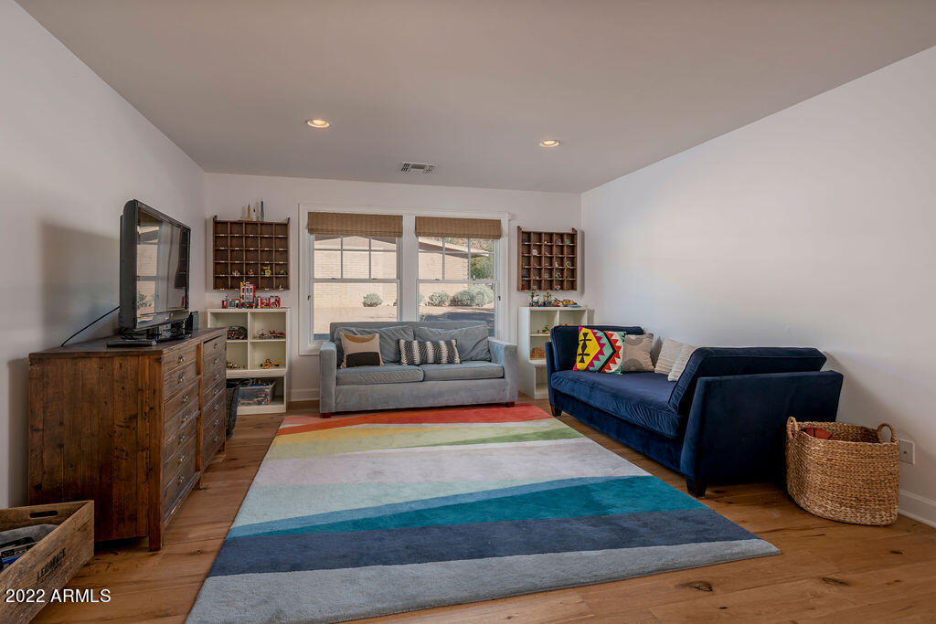 CAMELBACK SIERRA - Residential