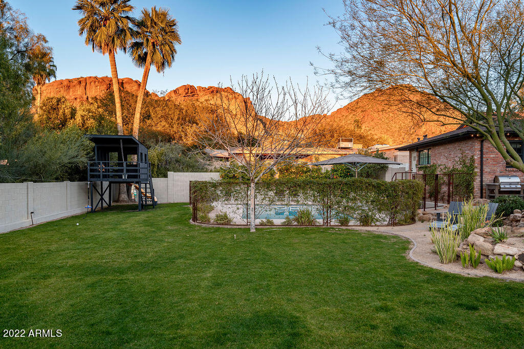 CAMELBACK SIERRA - Residential