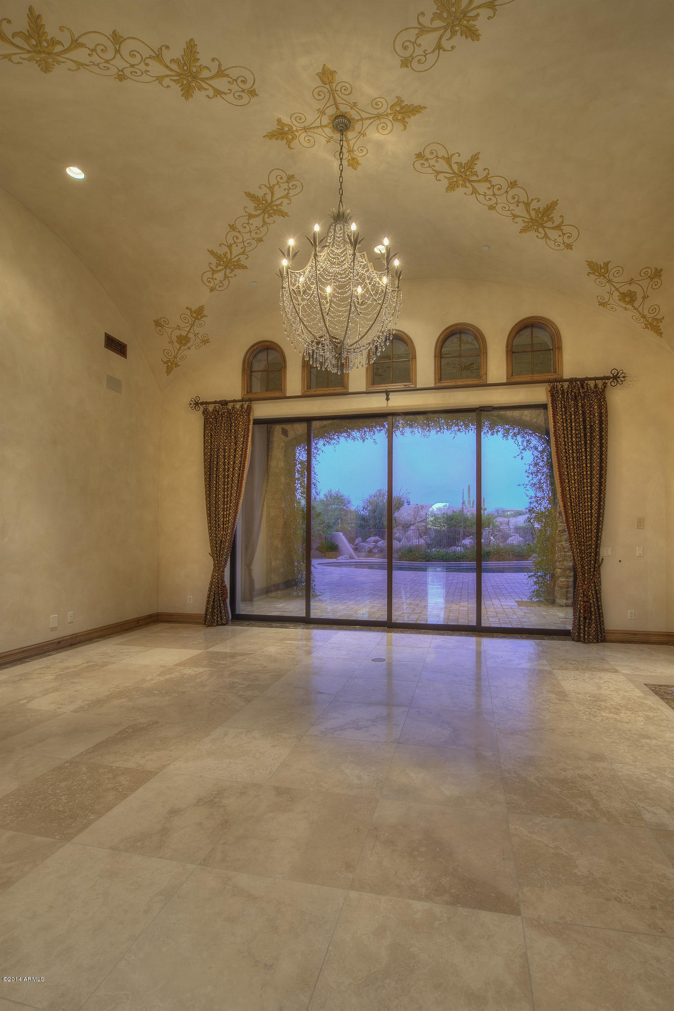 WHISPER ROCK - Residential