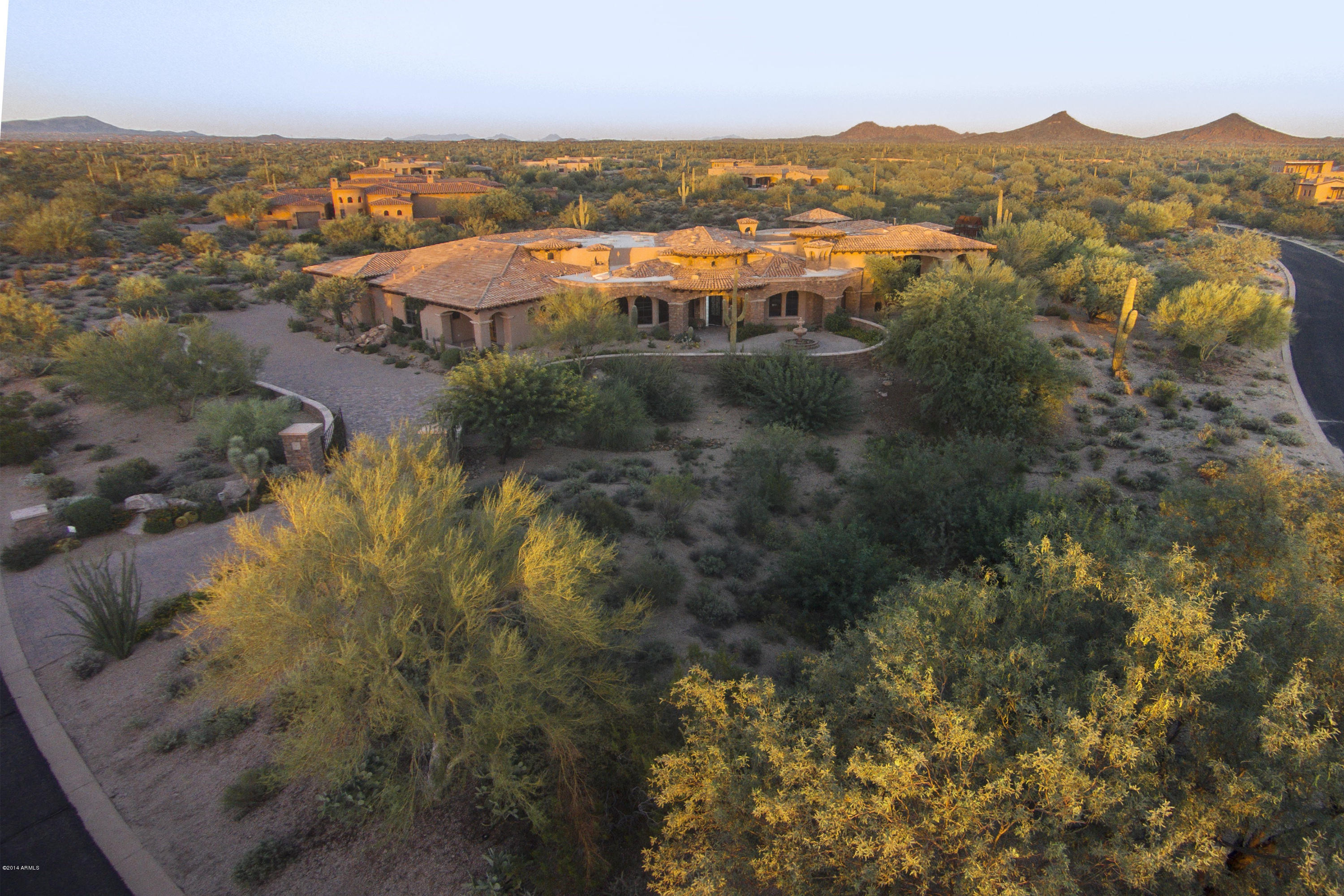WHISPER ROCK - Residential