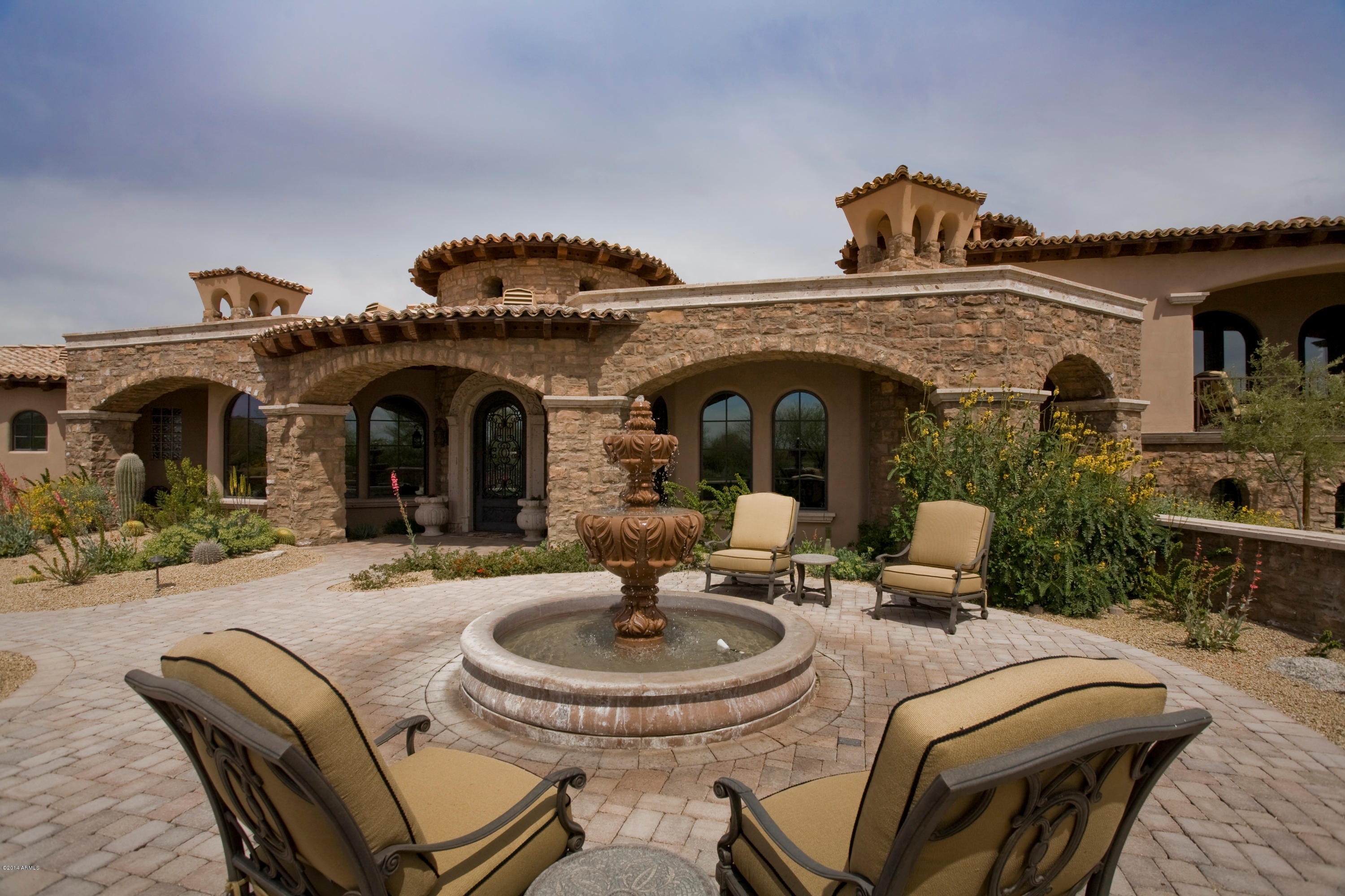WHISPER ROCK - Residential