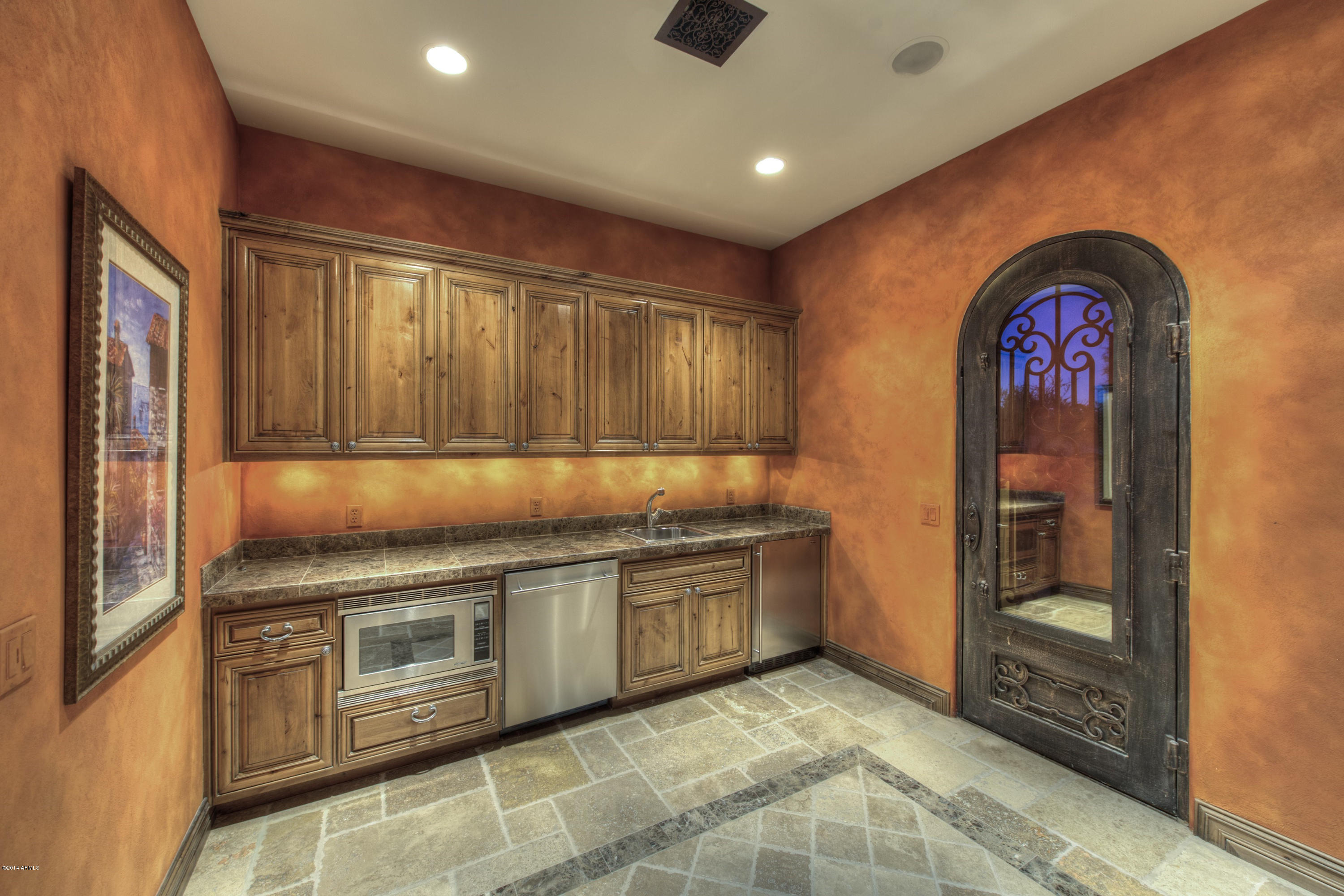 WHISPER ROCK - Residential