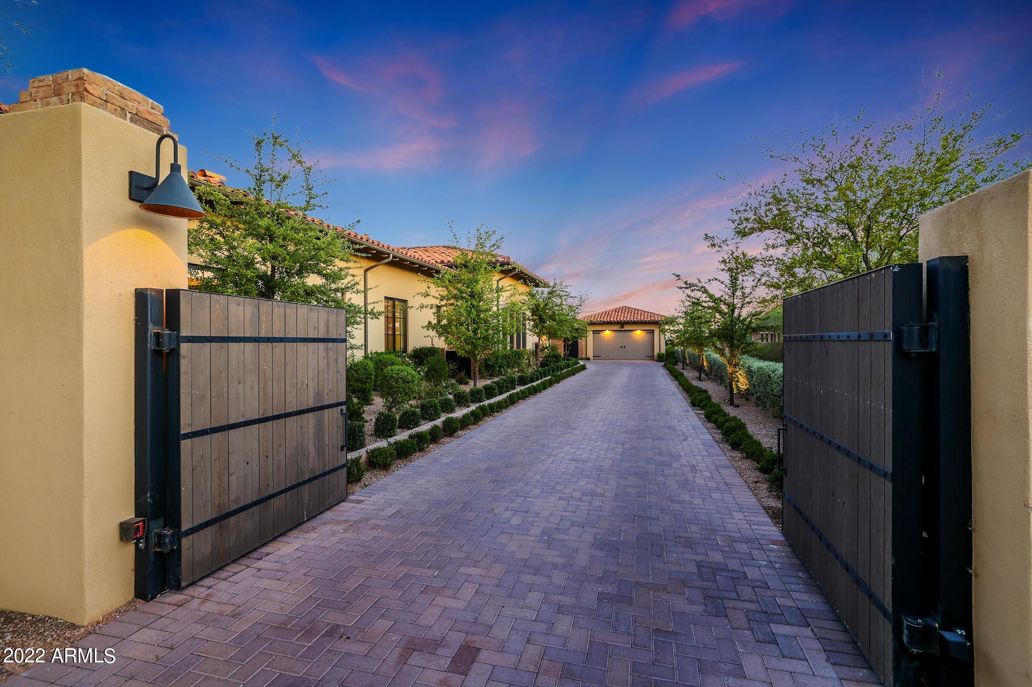 WHITE HORSE - Residential