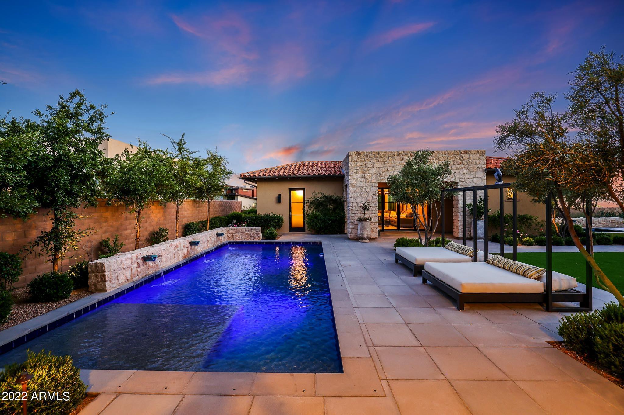 WHITE HORSE - Residential