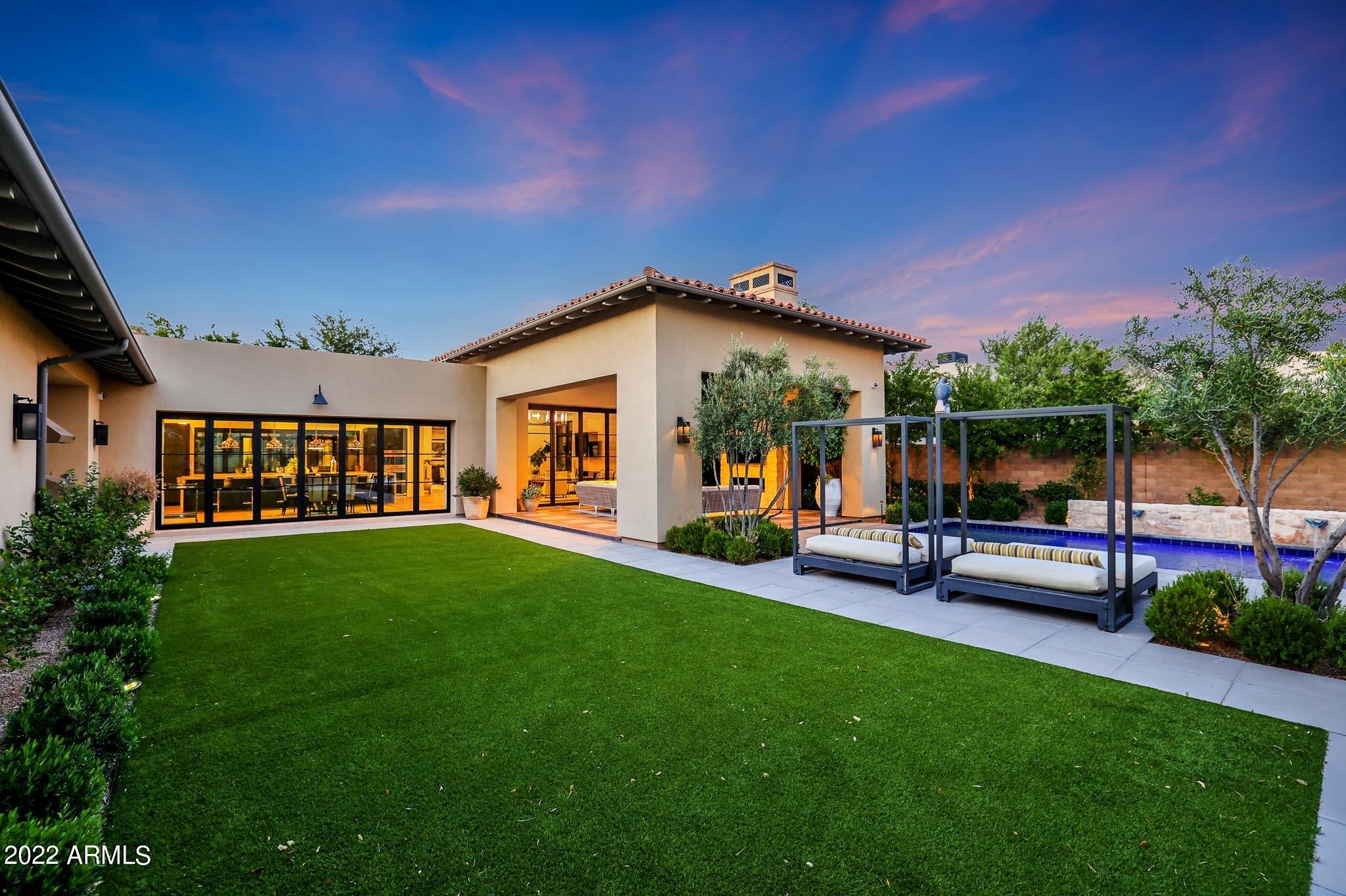 WHITE HORSE - Residential