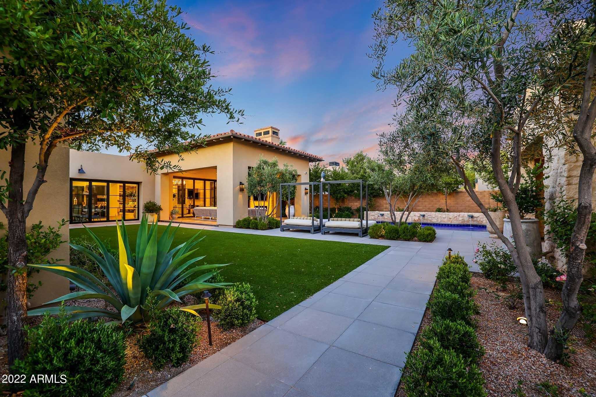 WHITE HORSE - Residential