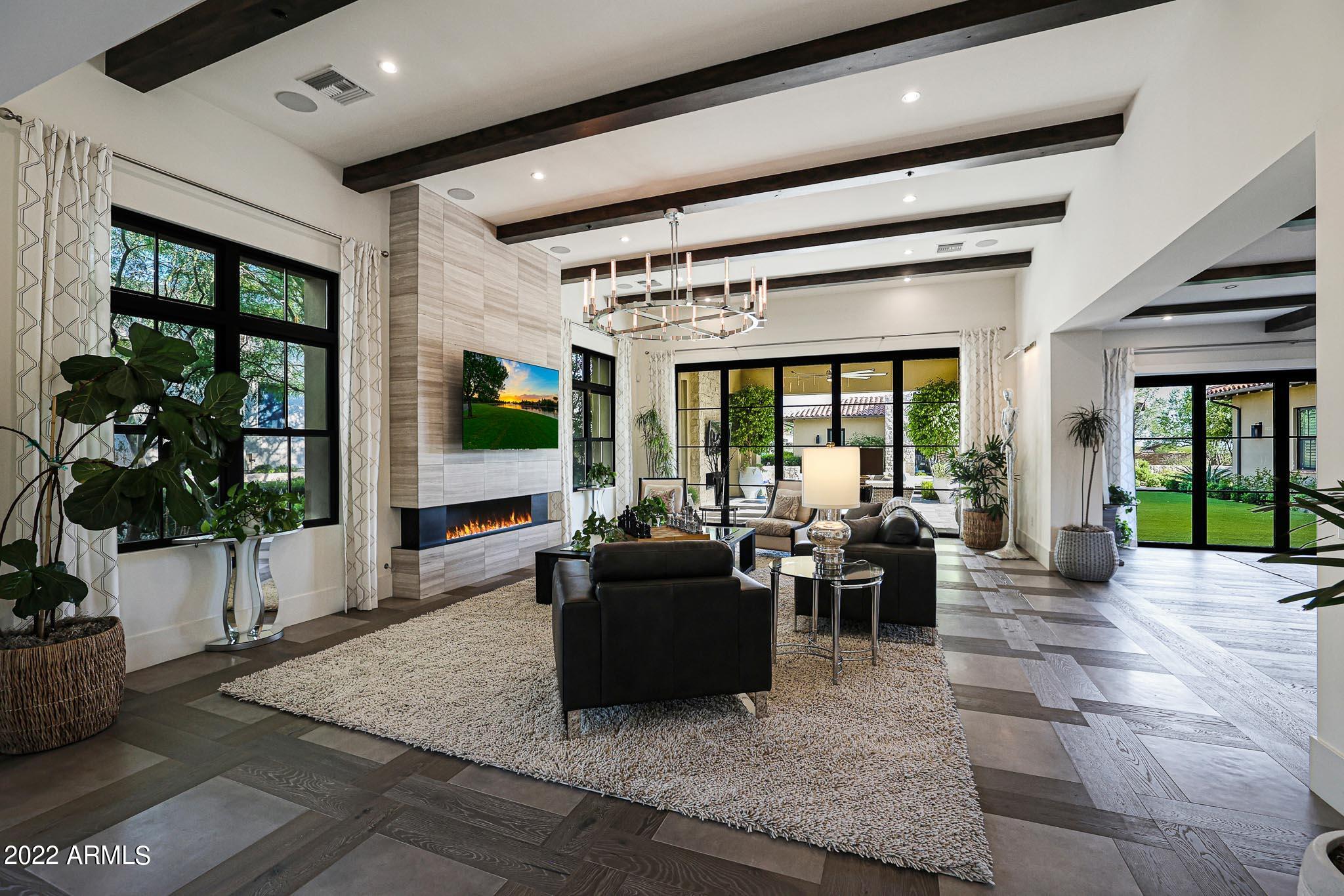 WHITE HORSE - Residential