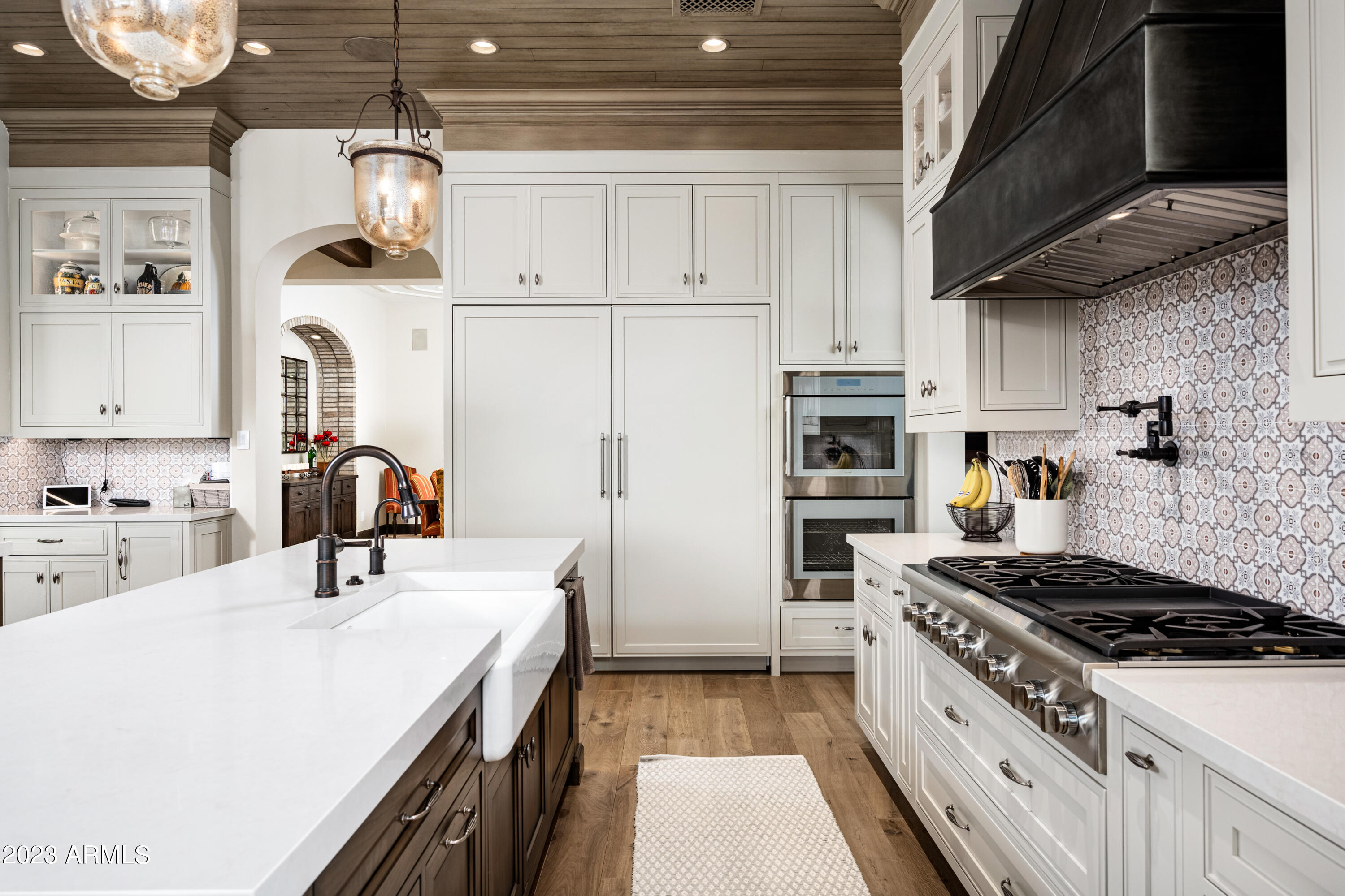 WHISPER ROCK - Residential