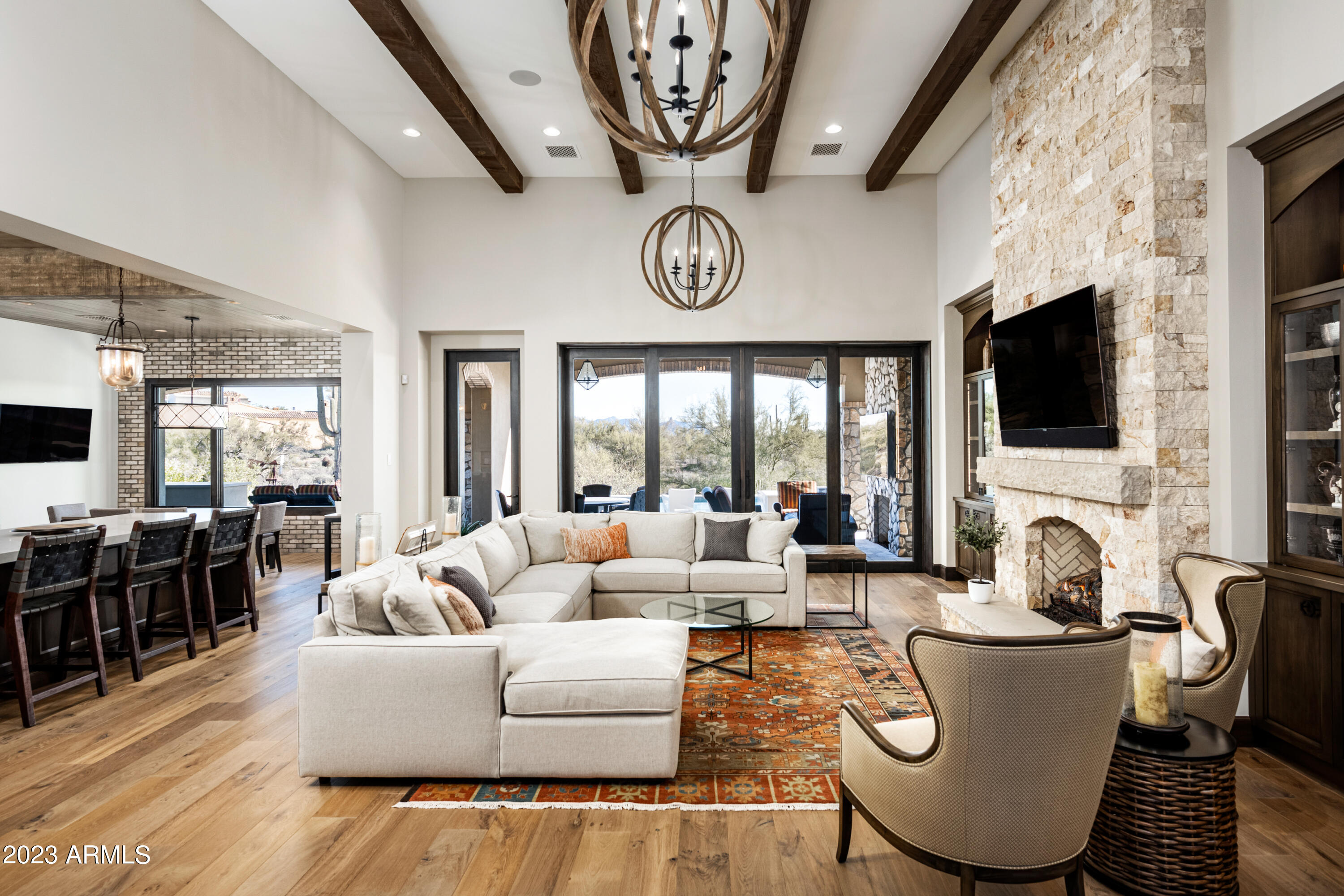 WHISPER ROCK - Residential