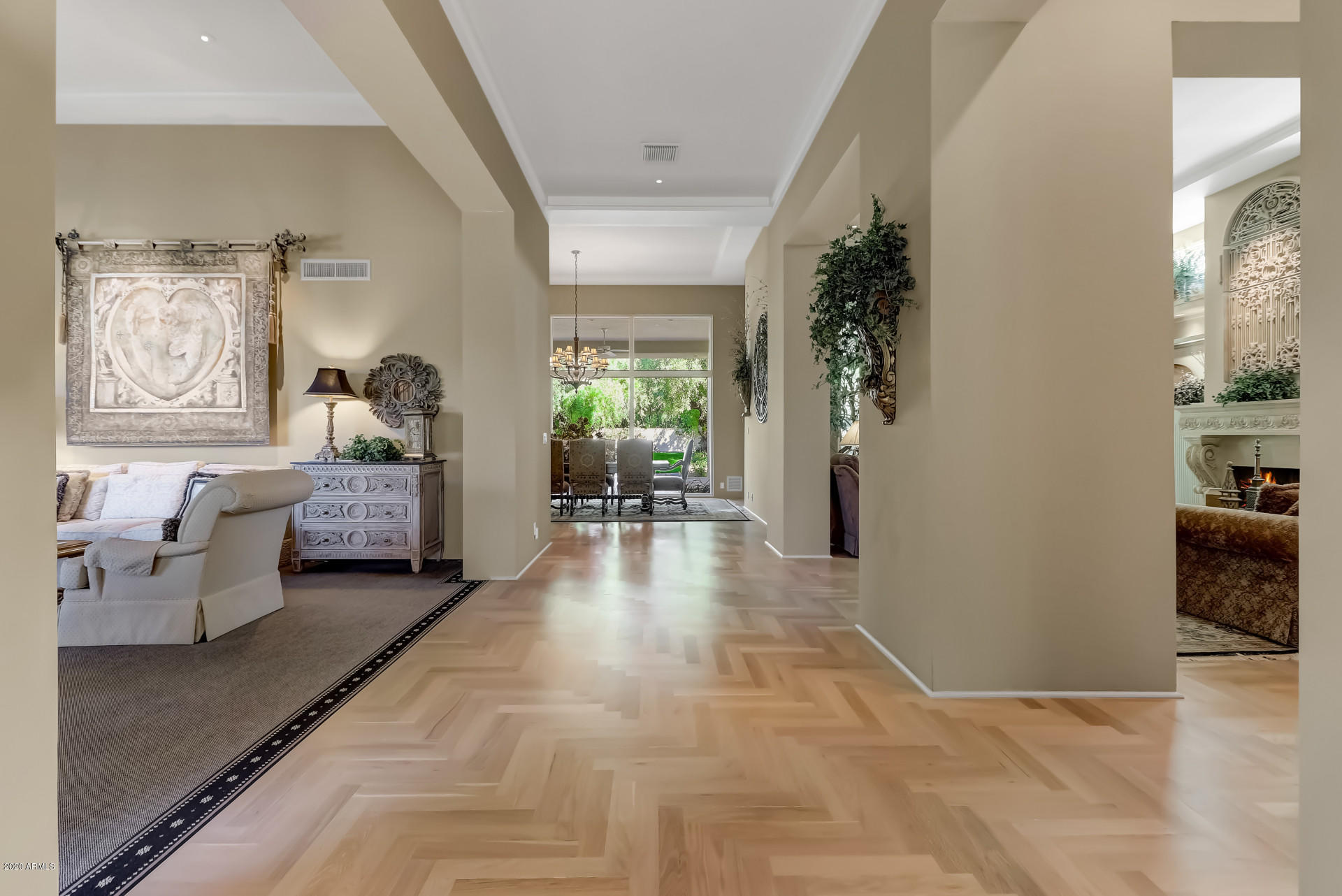 WHISPERING HILLS - Residential