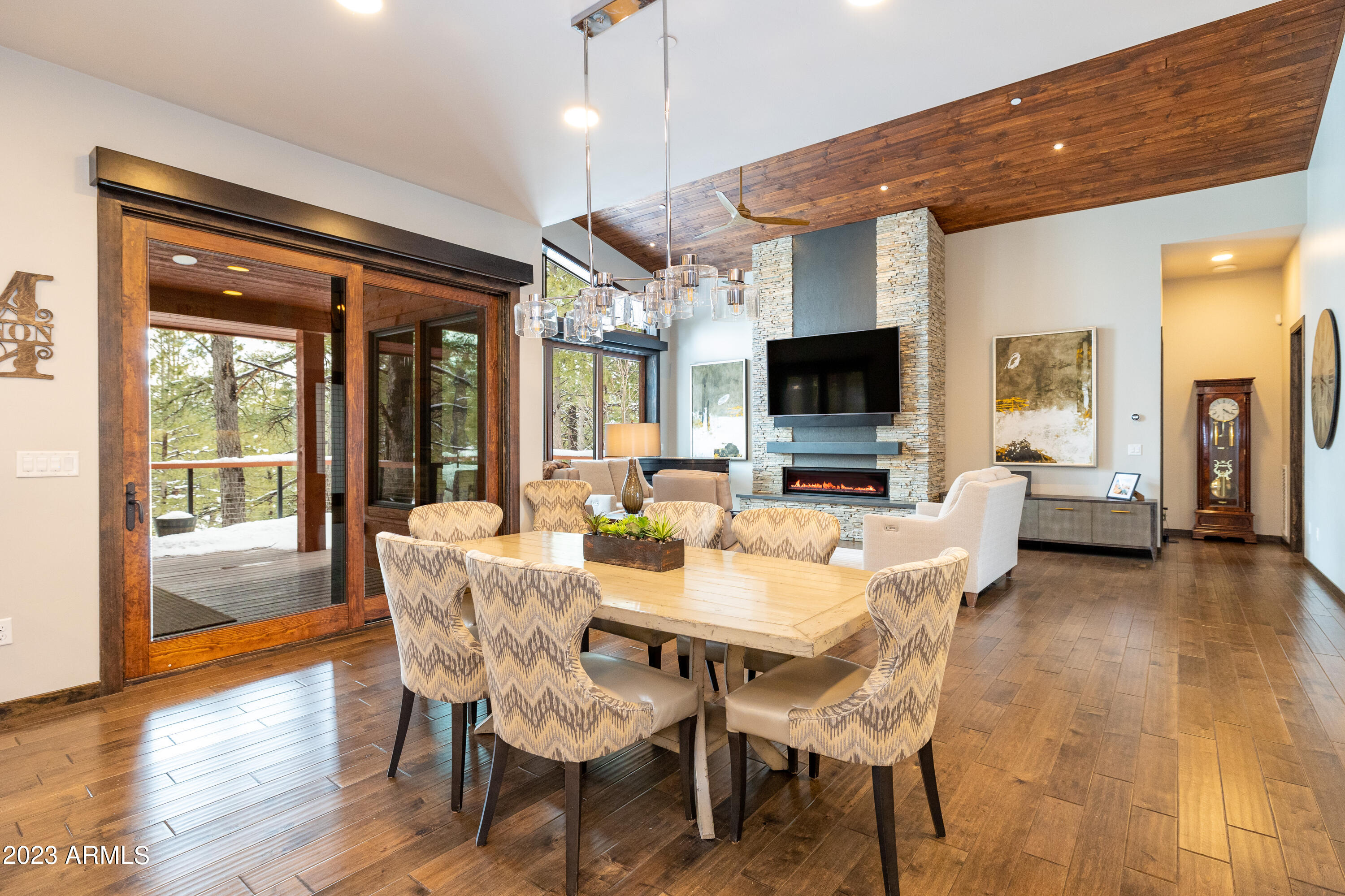 ESTATES AT PINE CANYON - Residential