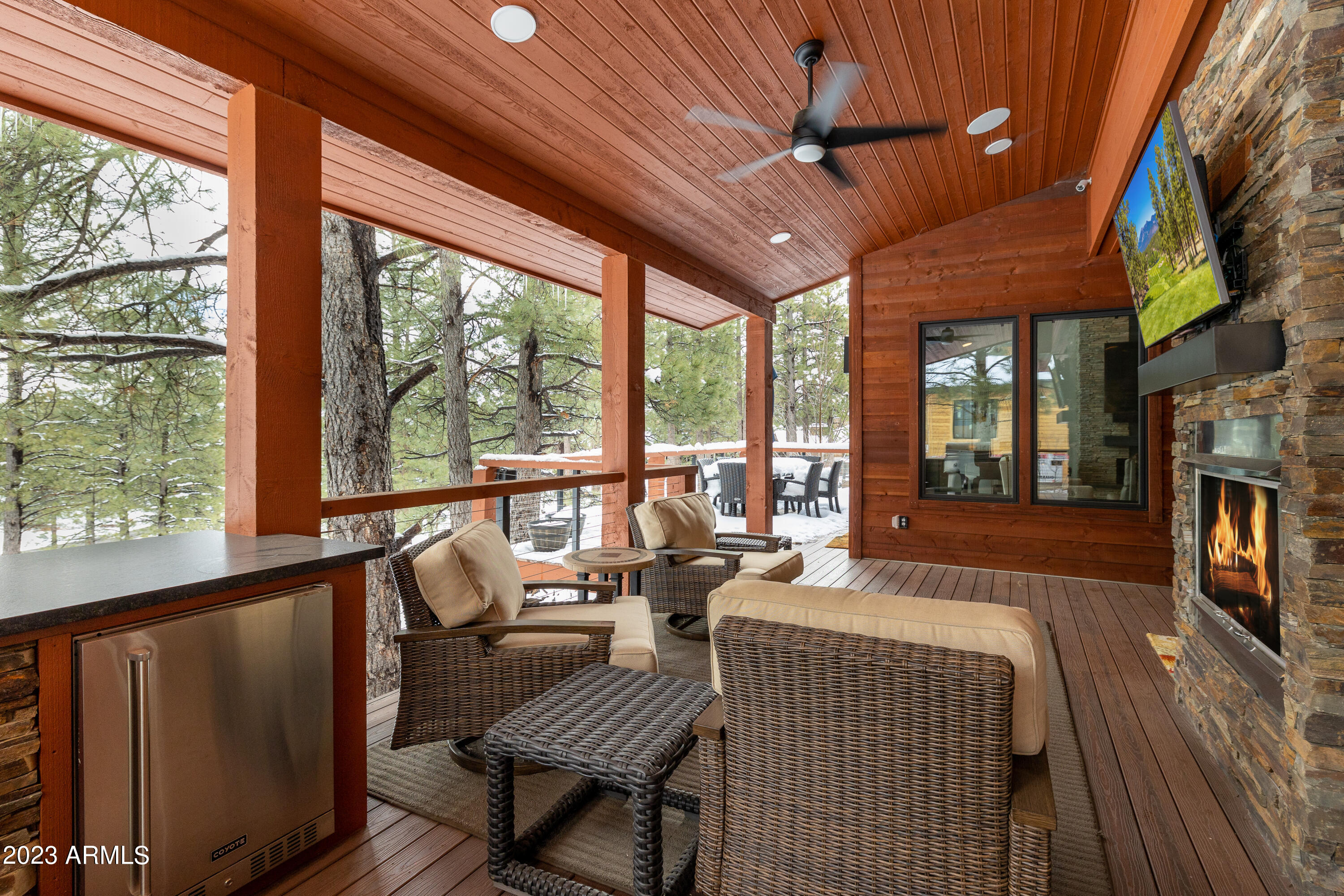 ESTATES AT PINE CANYON - Residential