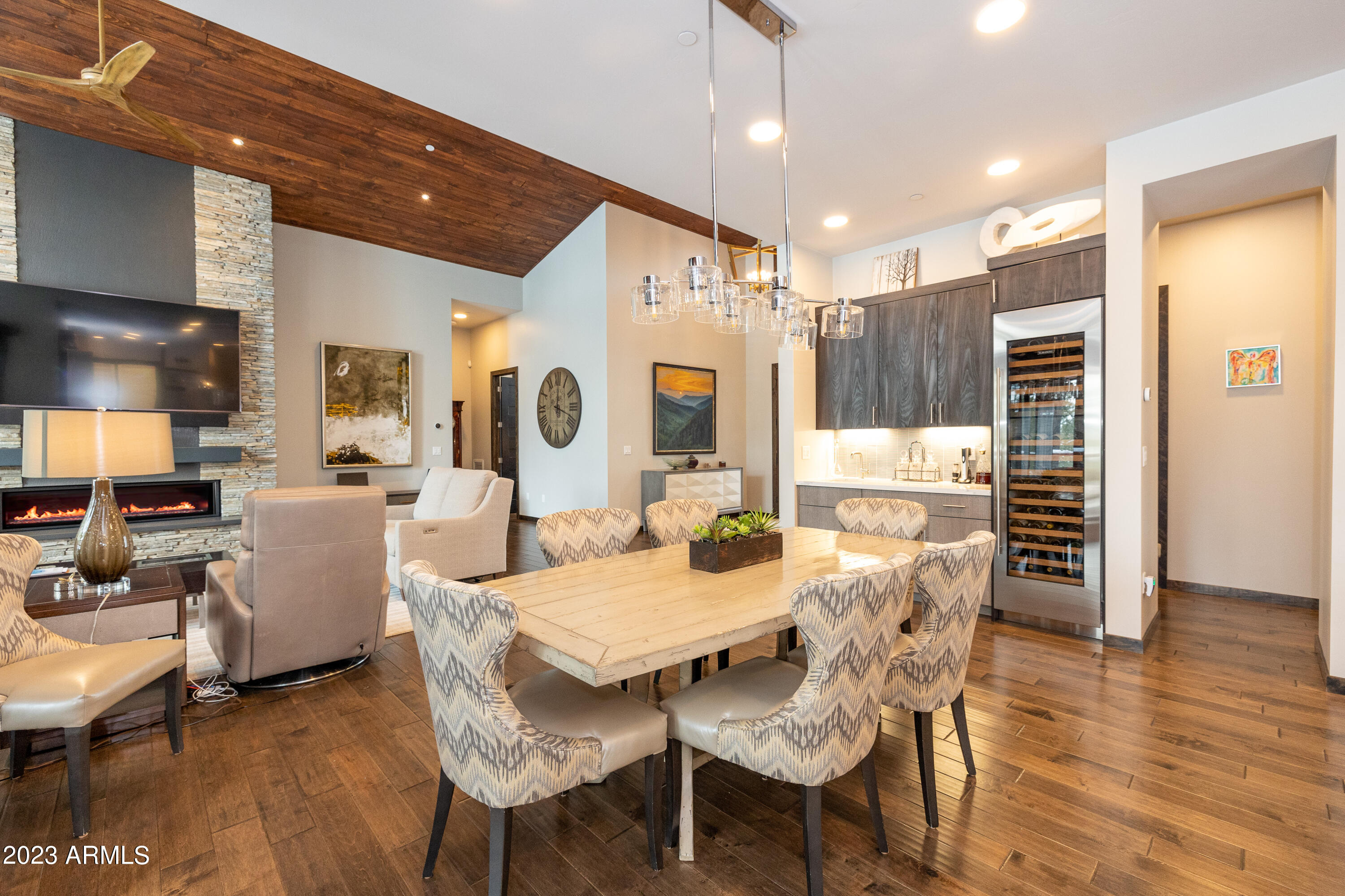 ESTATES AT PINE CANYON - Residential