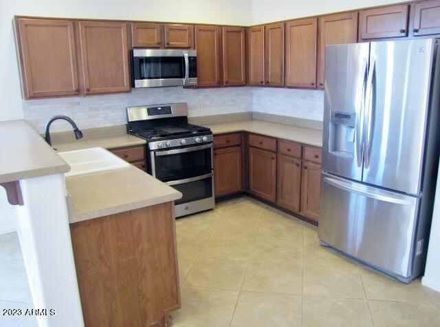 REFLECTIONS AT VALIENTE - Residential Lease