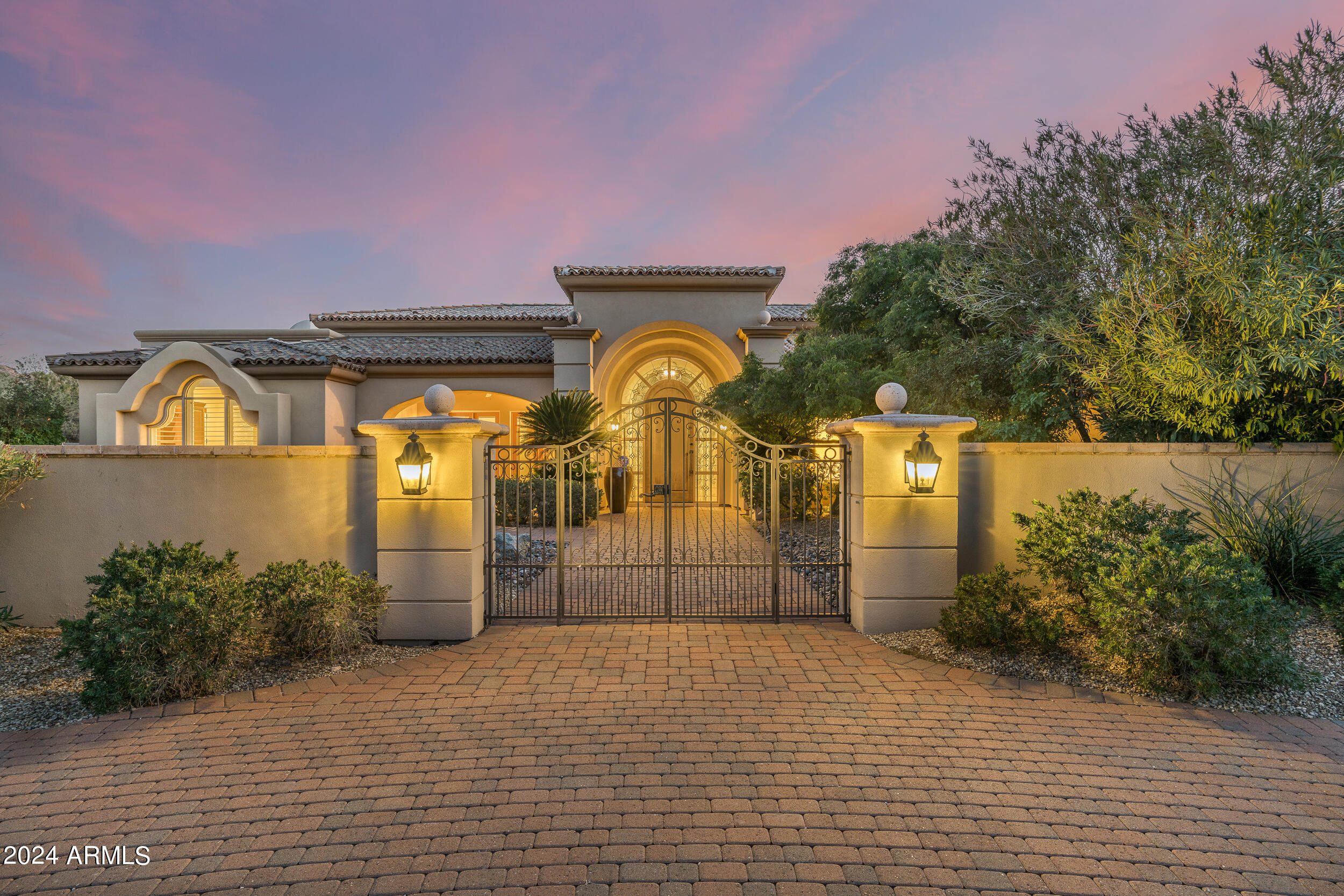 GROSSE POINTE HIGHLANDS - Residential