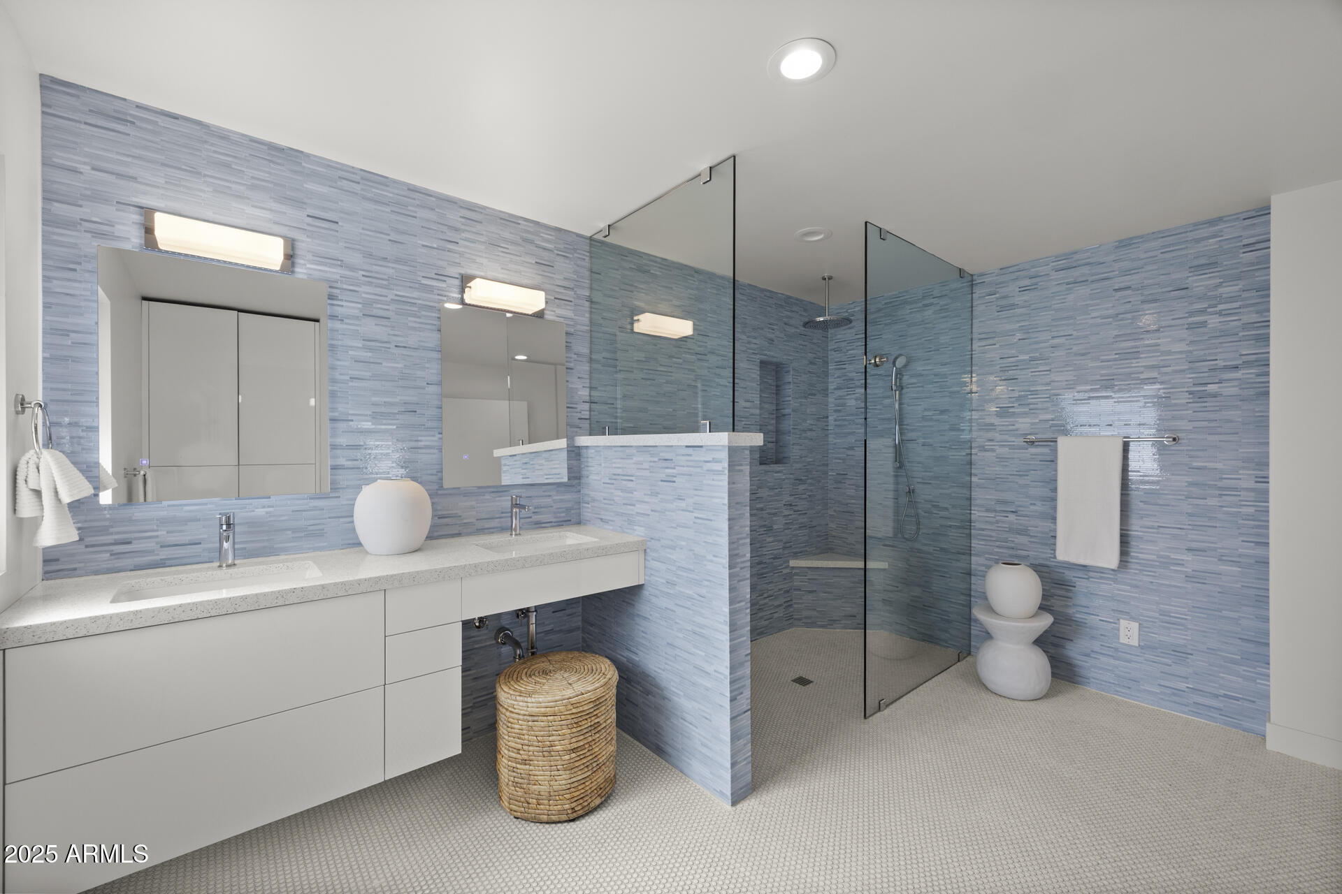 EXETER PARK - Residential