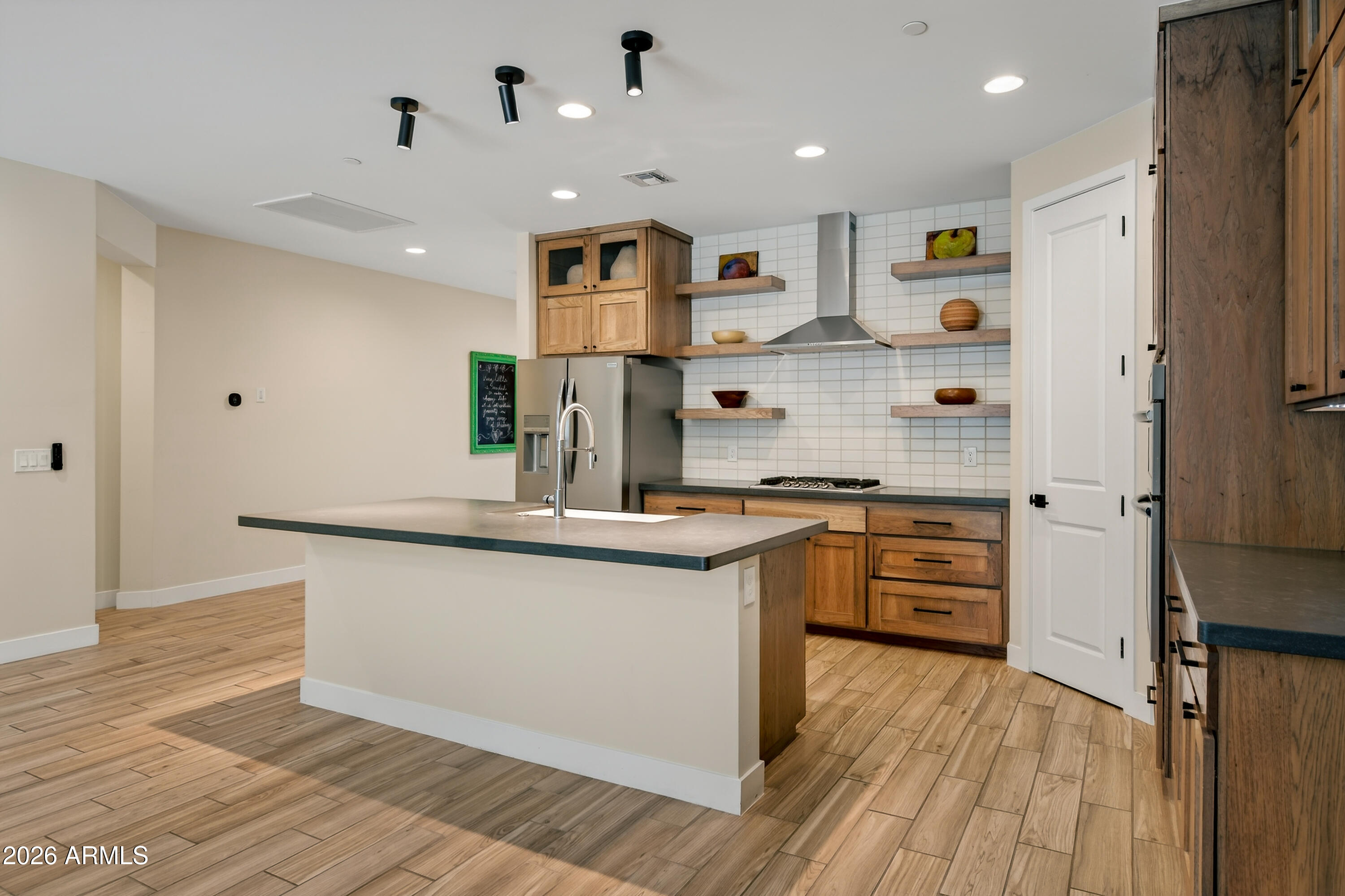 MOUNTAIN GATE - Residential